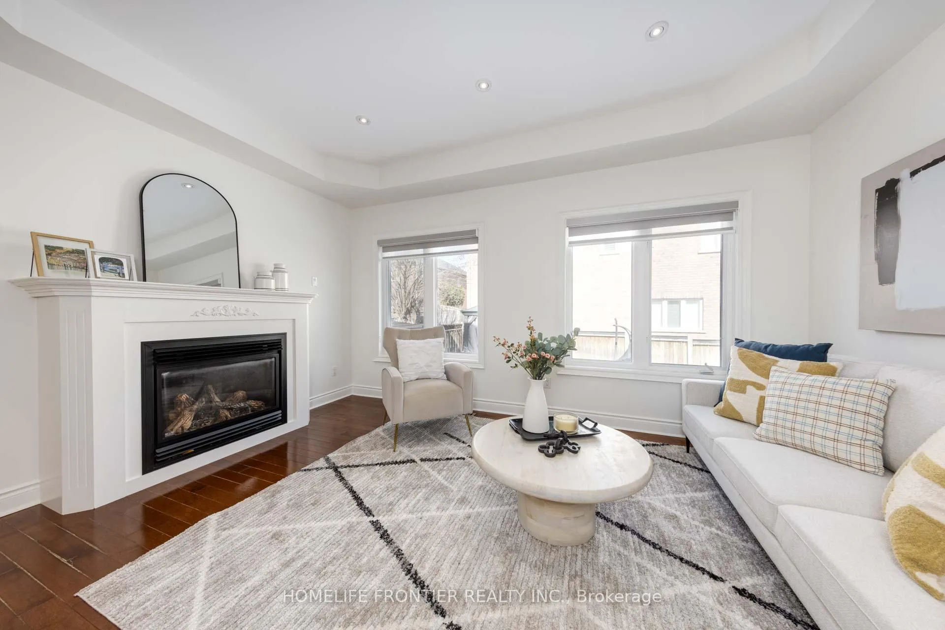 Photo 22 of 6 Strauss Road, Vaughan, Patterson — HOMEH