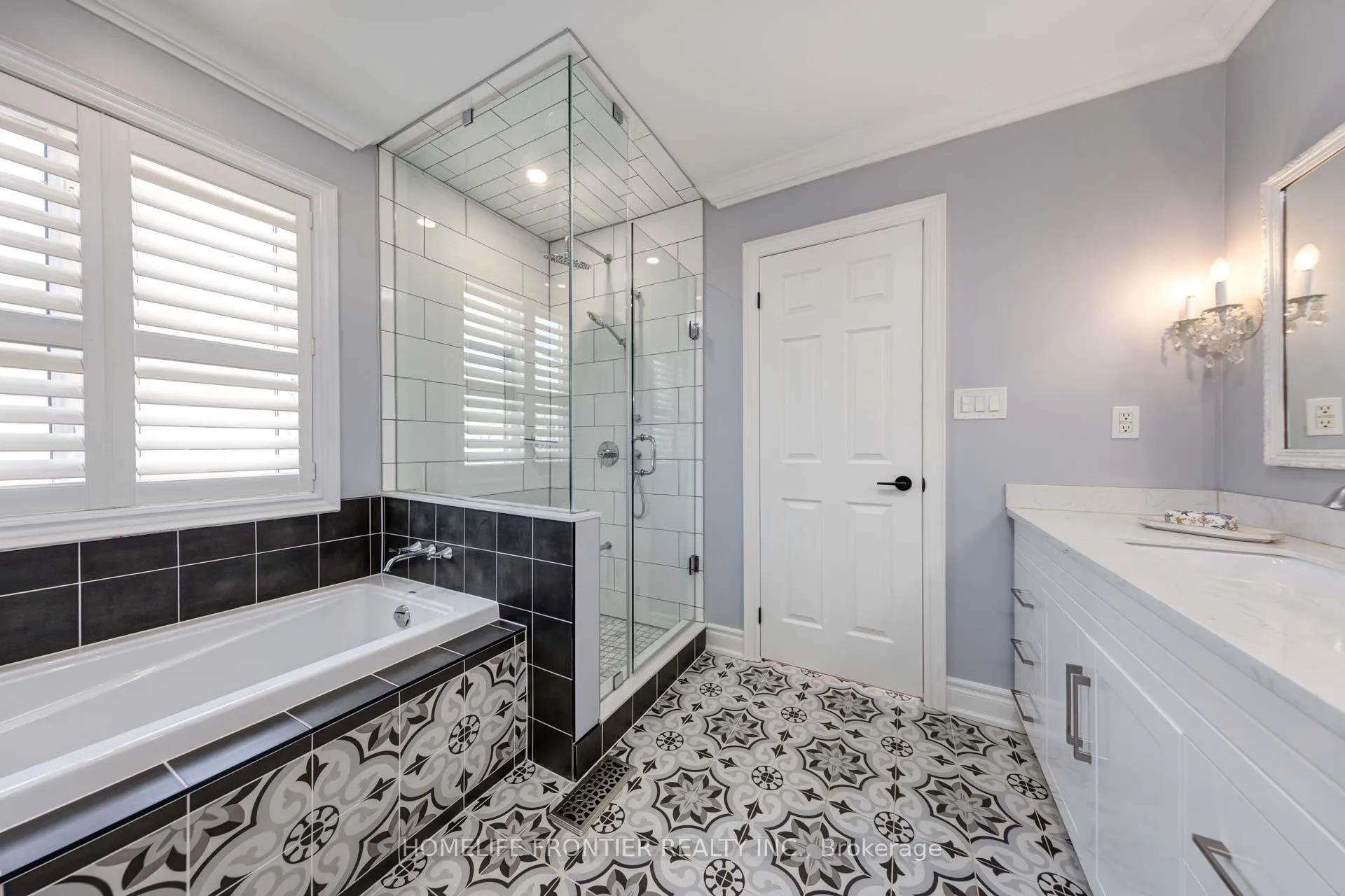Photo 34 of 6 Strauss Road, Vaughan, Patterson — HOMEH