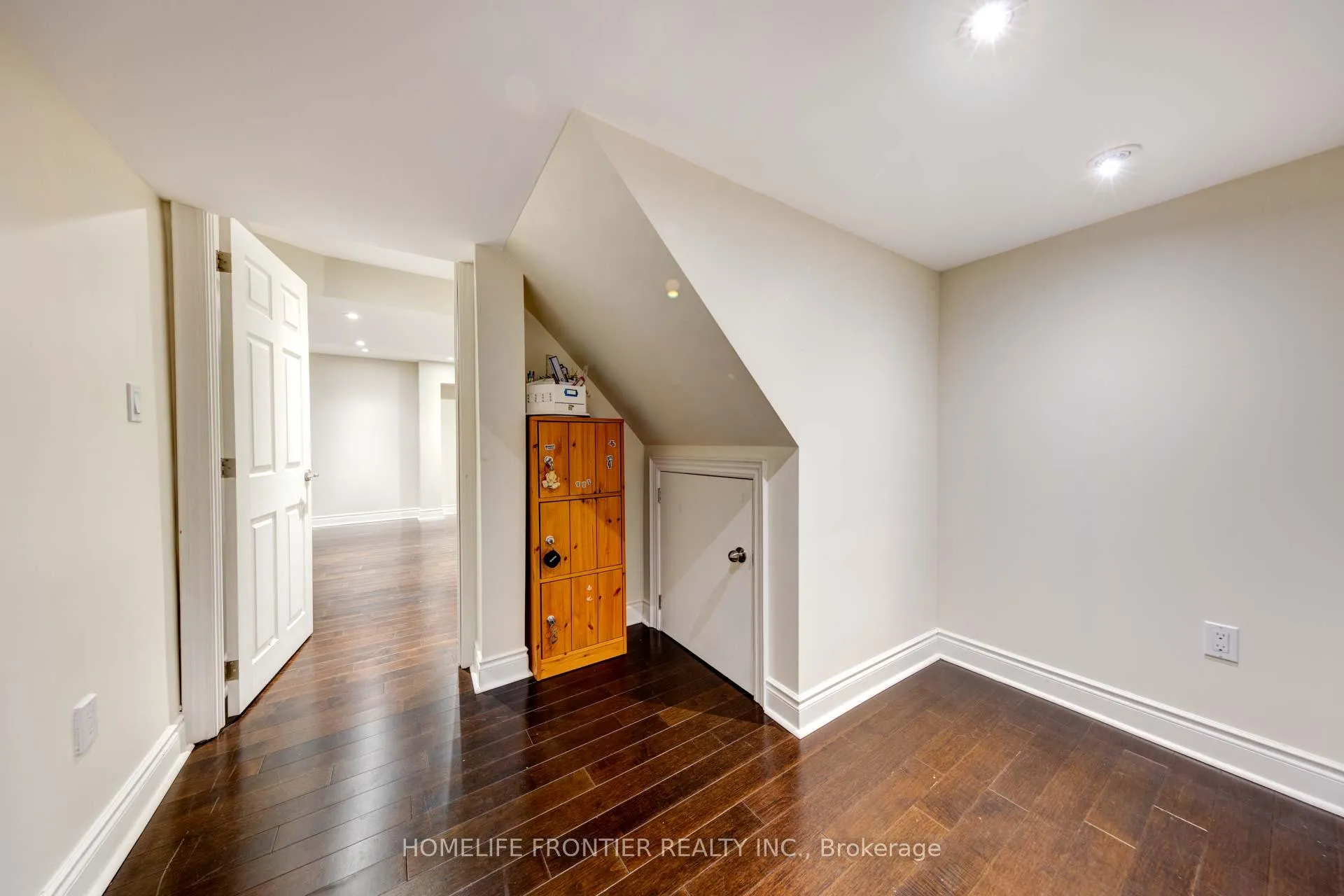 Photo 45 of 6 Strauss Road, Vaughan, Patterson — HOMEH