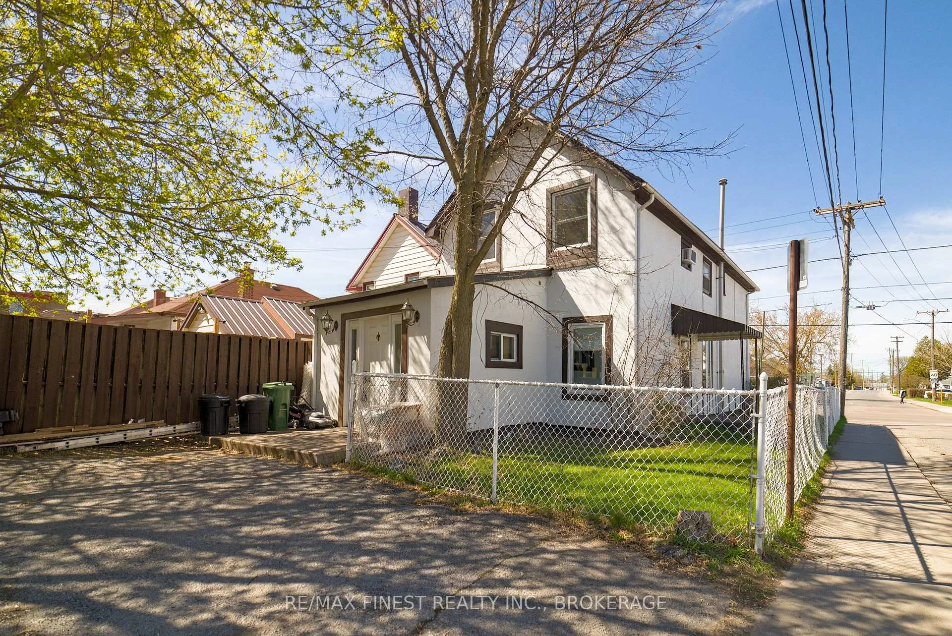 Photo 20 of 62 Stephen Street, Kingston, East of Sir John A. Blvd — HOMEH