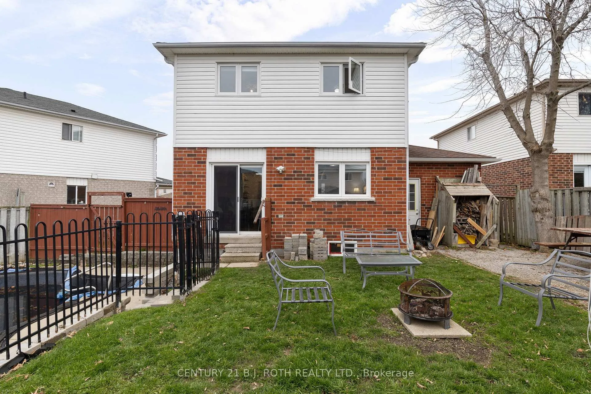 Photo 30 of 27 Golds Crescent, Barrie, Holly — HOMEH