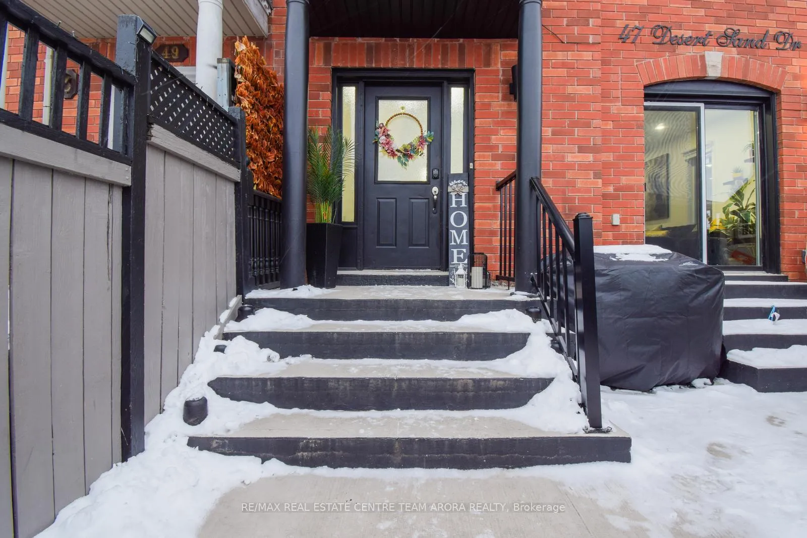 Photo 3 of 47 Desert Sand Drive, Brampton, Sandringham-Wellington — HOMEH
