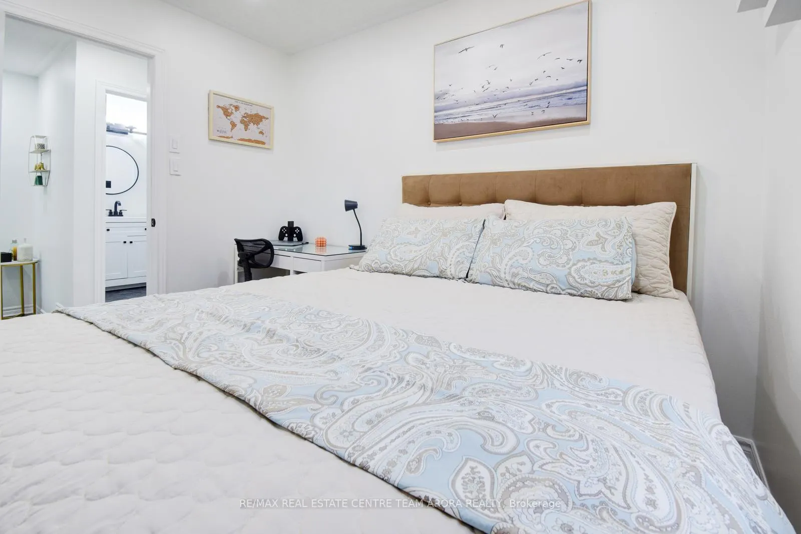 Photo 21 of 47 Desert Sand Drive, Brampton, Sandringham-Wellington — HOMEH