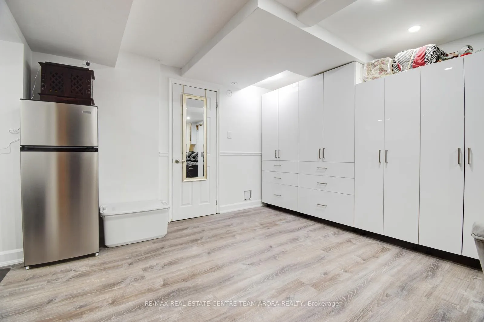 Photo 34 of 47 Desert Sand Drive, Brampton, Sandringham-Wellington — HOMEH