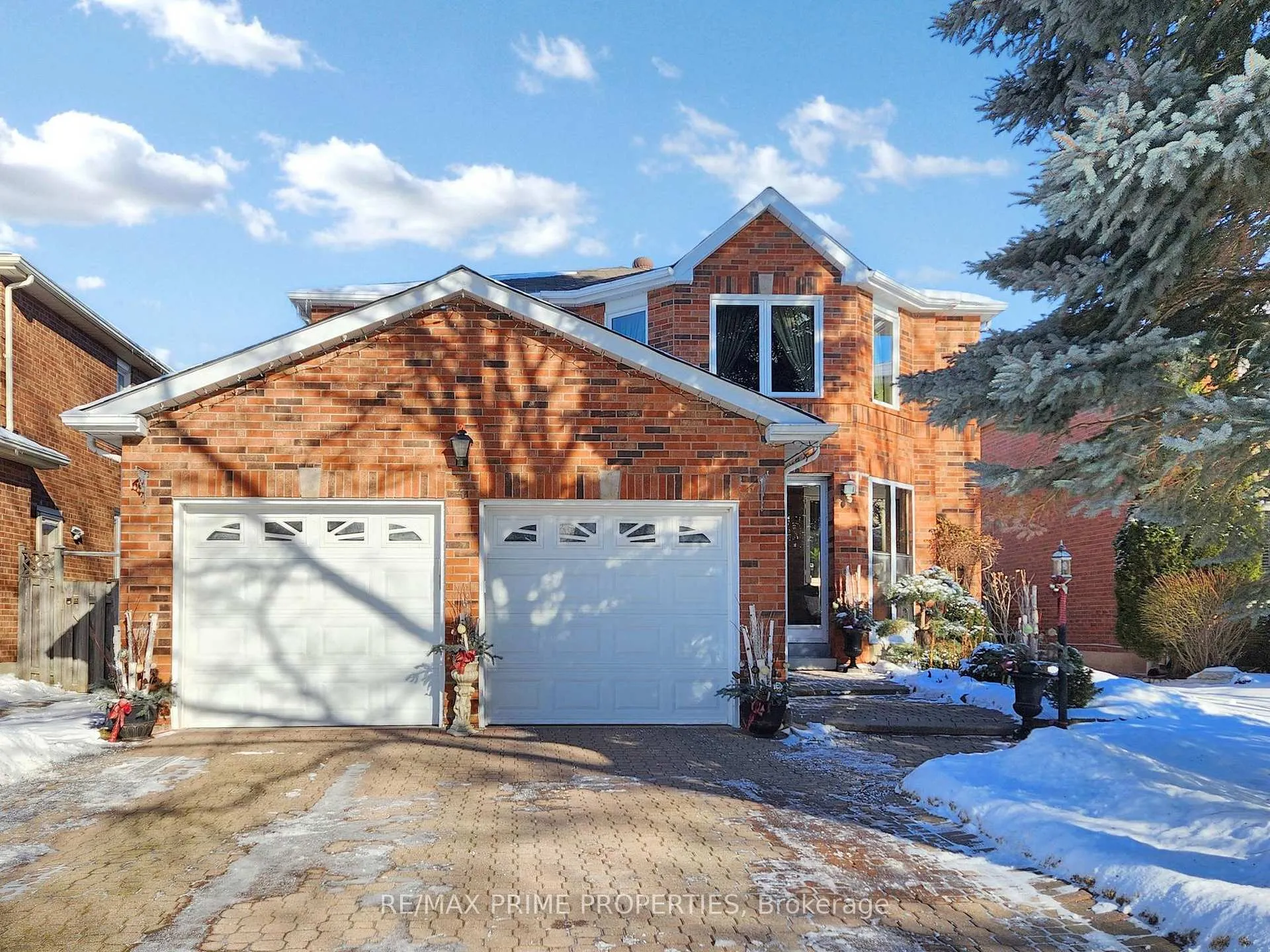 Photo 1 of 4 Lancashire Road, Markham, Unionville — HOMEH