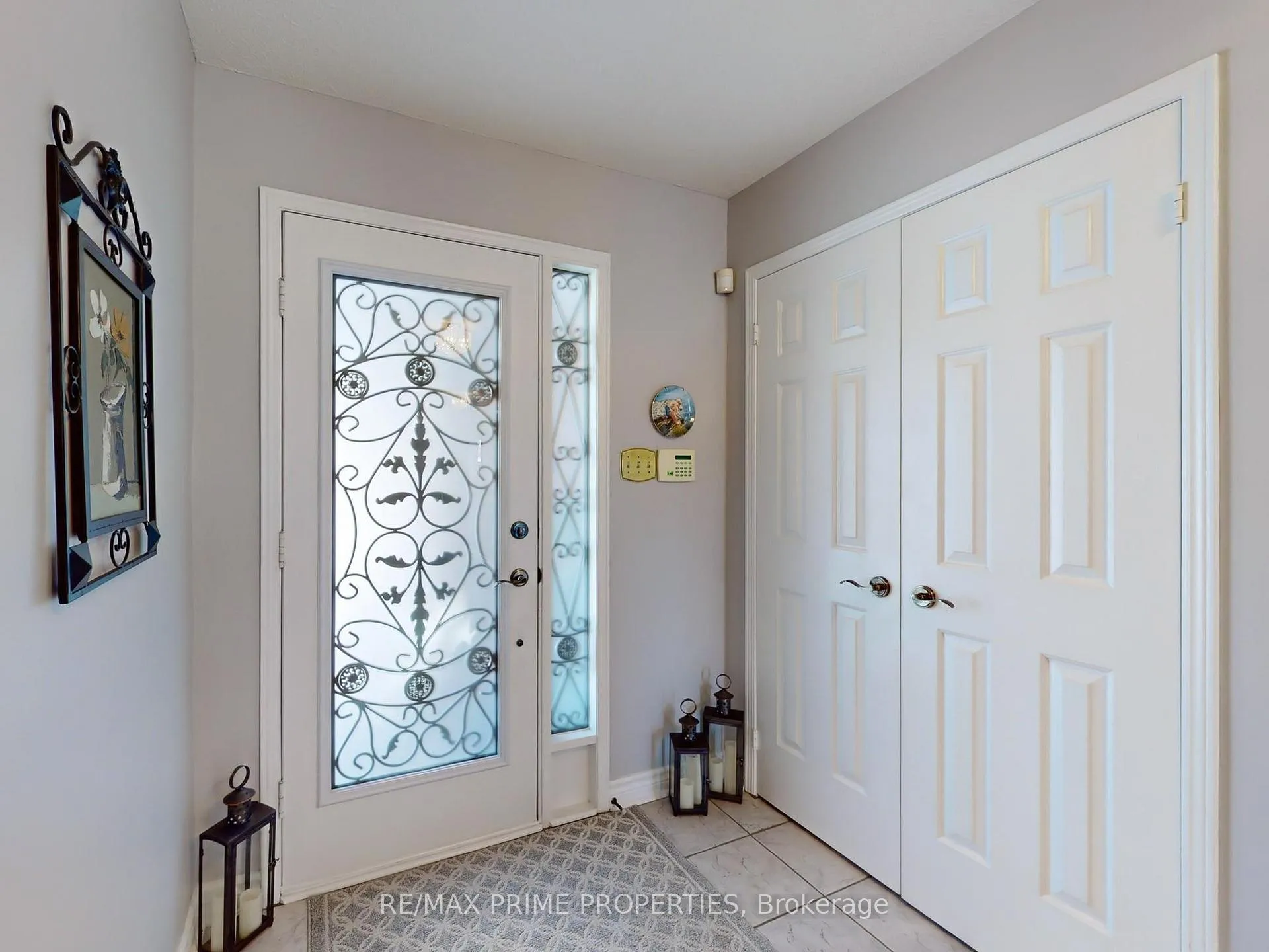 Photo 3 of 4 Lancashire Road, Markham, Unionville — HOMEH