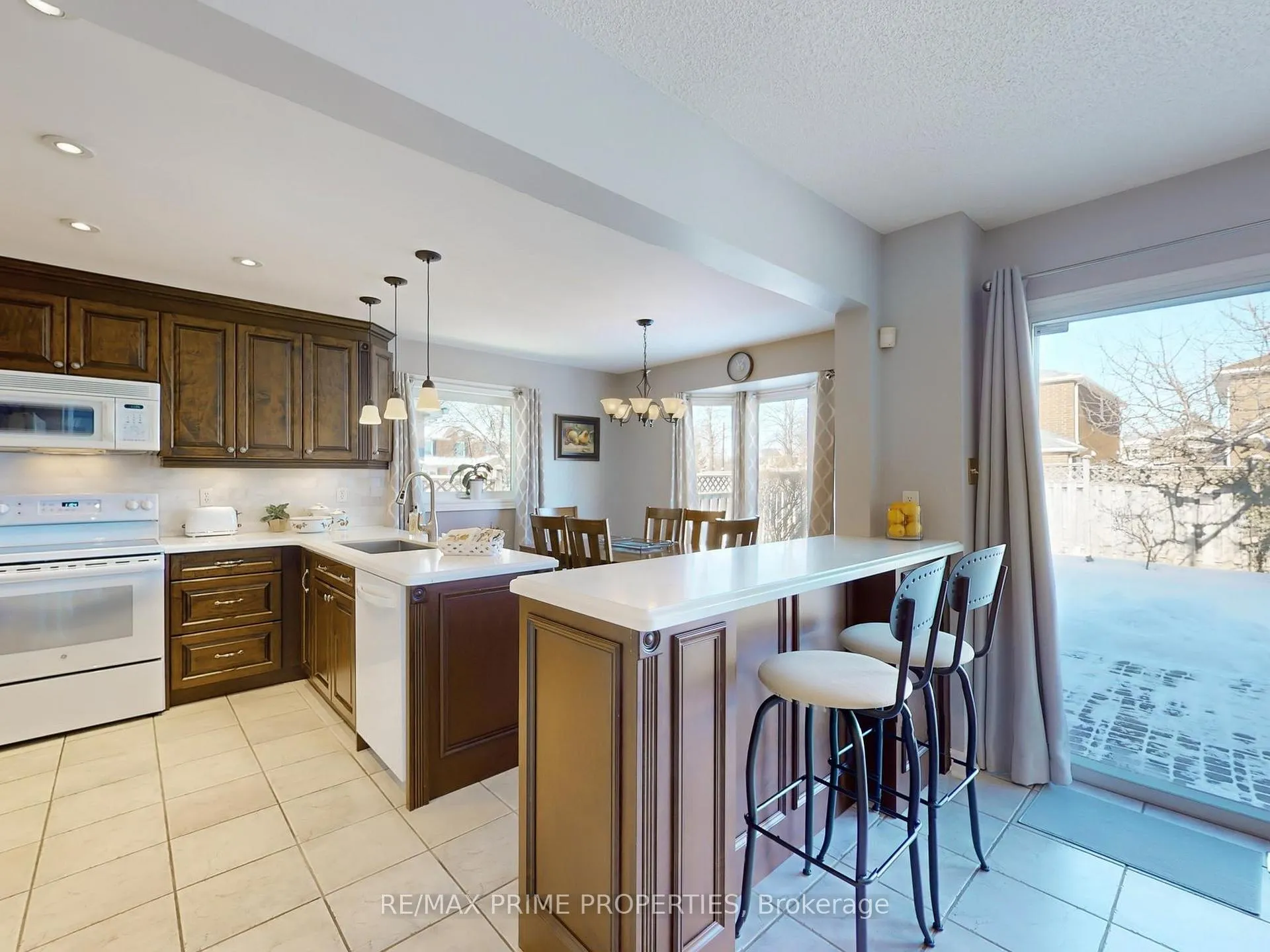 Photo 10 of 4 Lancashire Road, Markham, Unionville — HOMEH