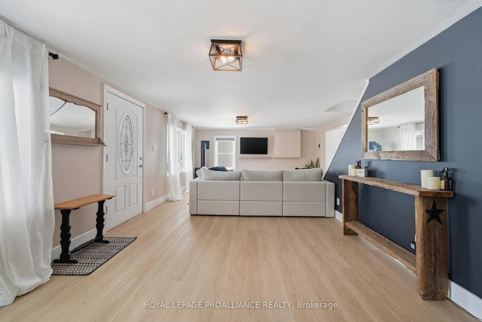 Photo 10 of 82 Manley Drive, Belleville, Belleville Ward — HOMEH
