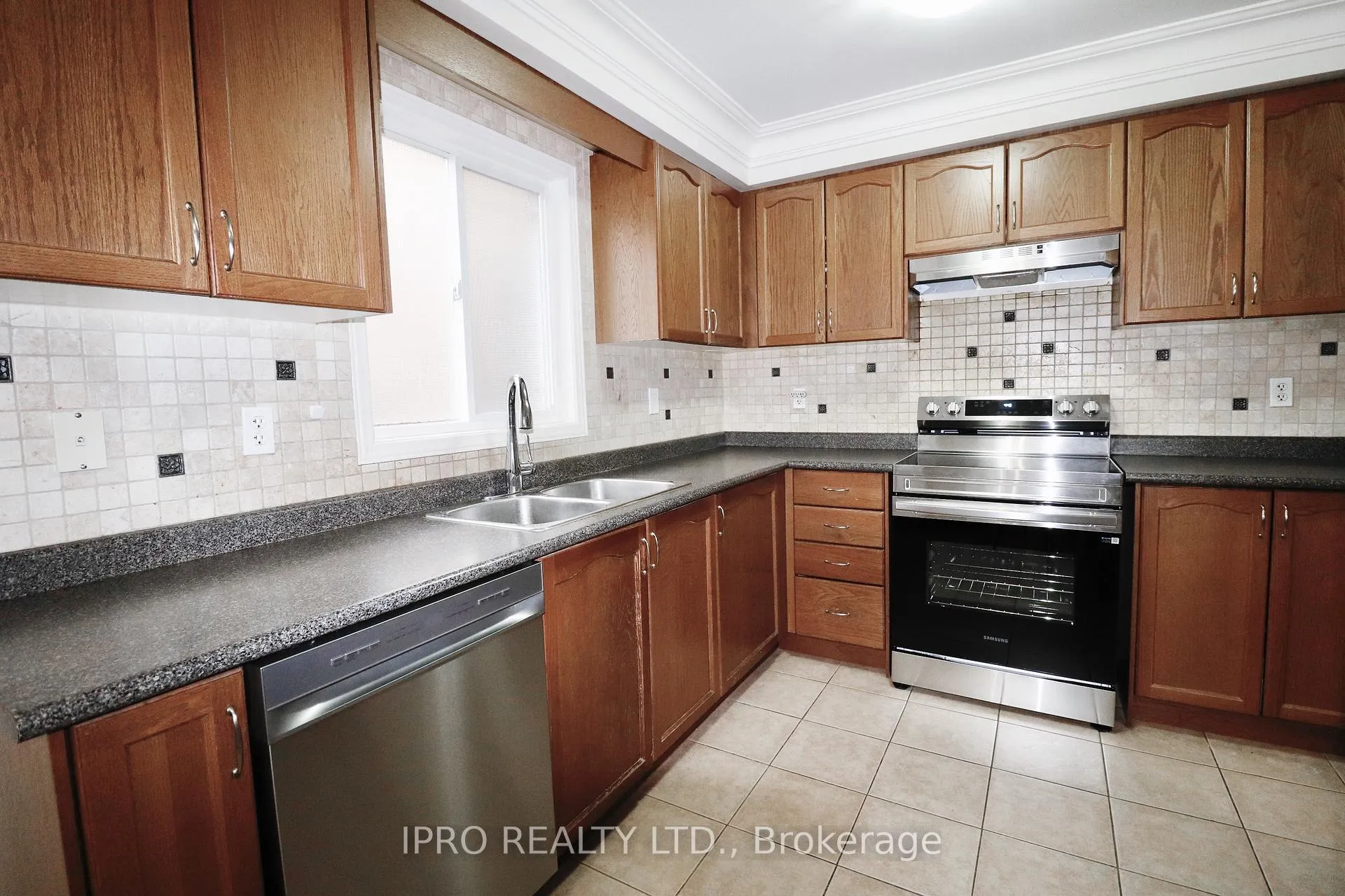 Photo 8 of 50 Orion Avenue, Vaughan, Vellore Village — HOMEH