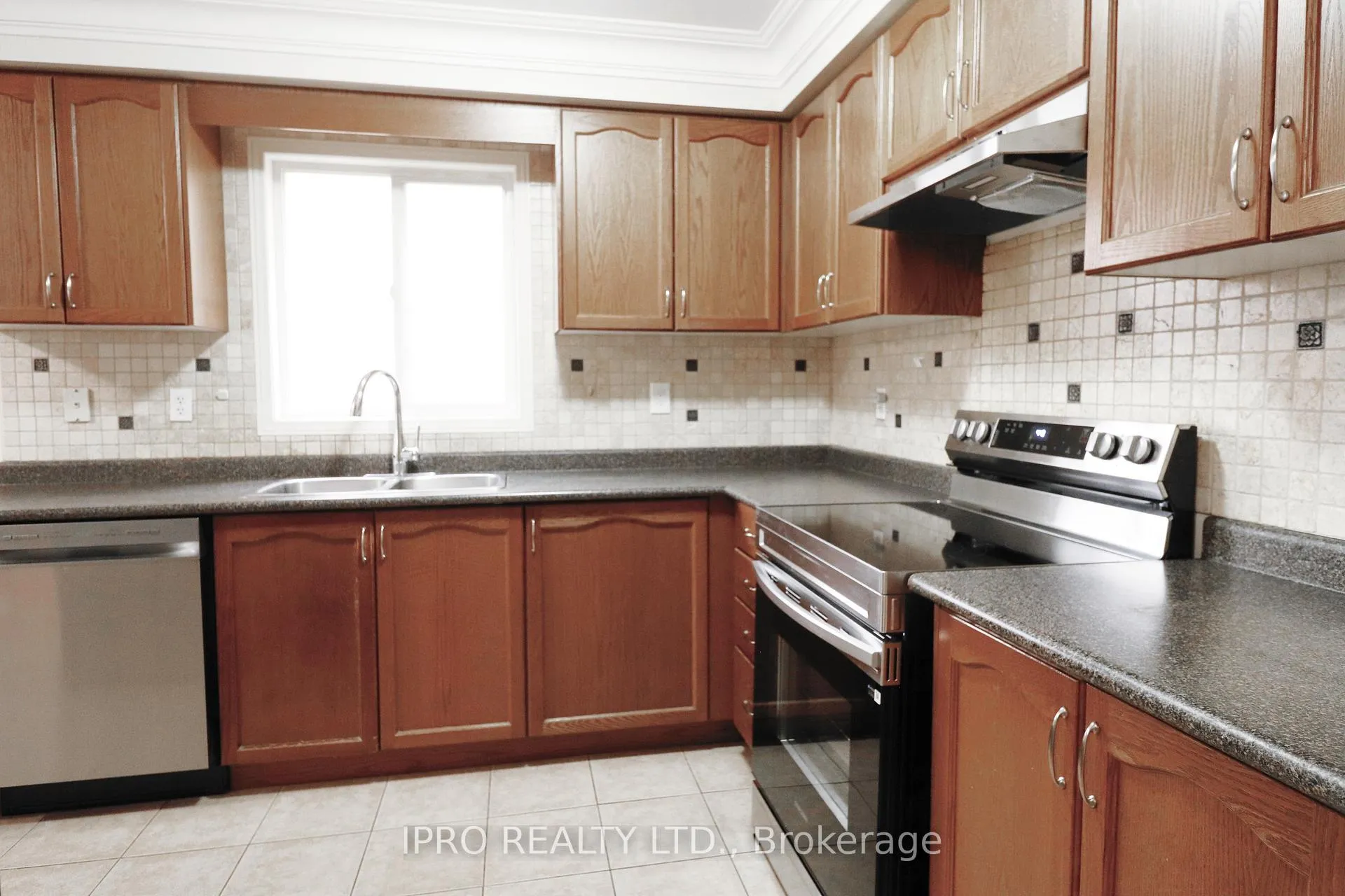 Photo 9 of 50 Orion Avenue, Vaughan, Vellore Village — HOMEH
