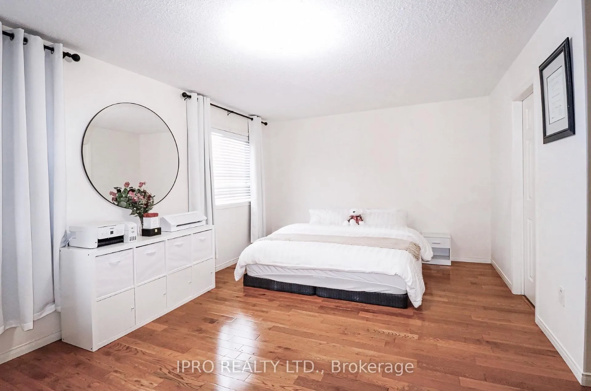 Photo 13 of 50 Orion Avenue, Vaughan, Vellore Village — HOMEH
