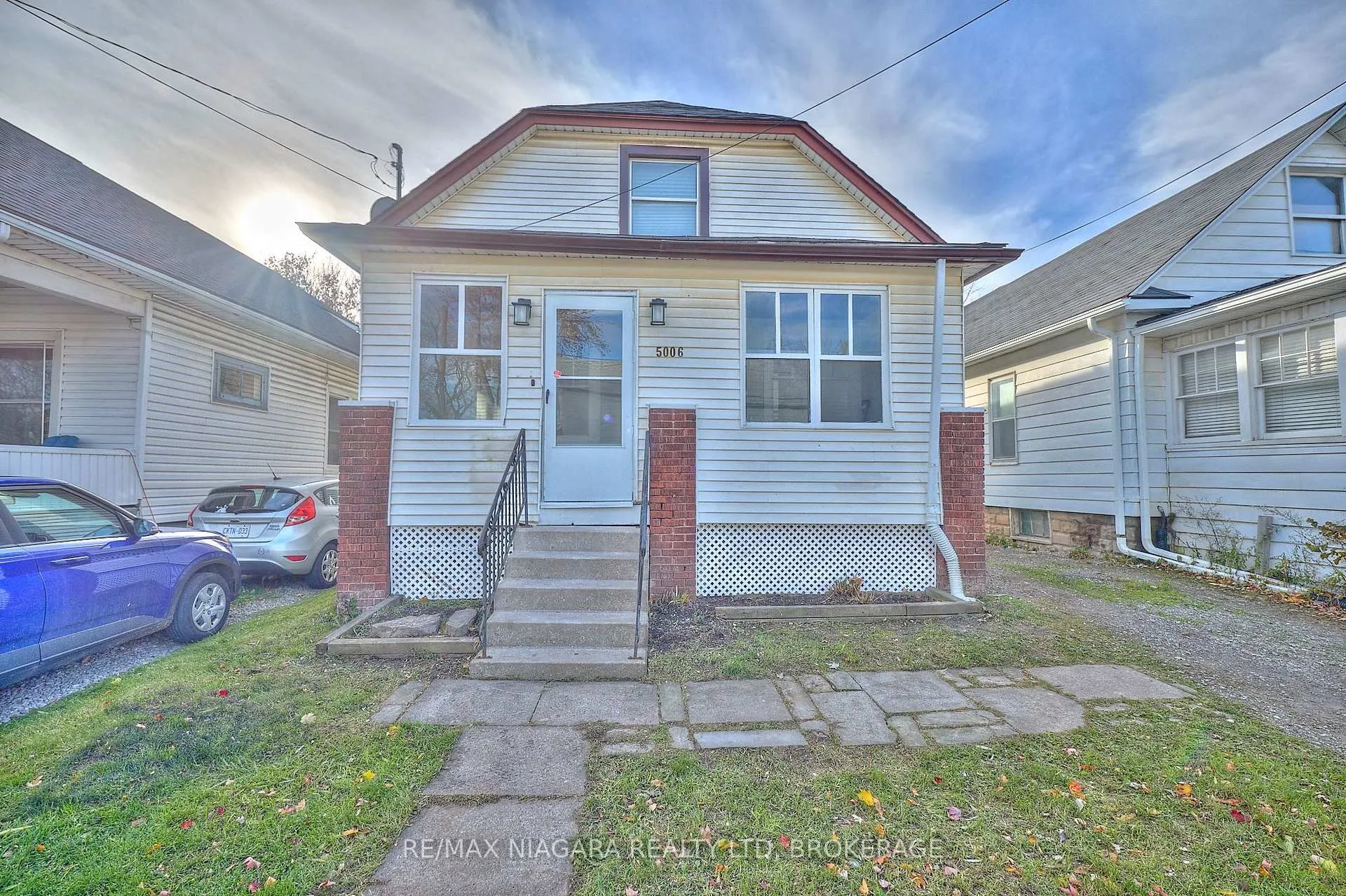 Photo 2 of 5006 Morrison Street, Niagara Falls, Cherrywood — HOMEH