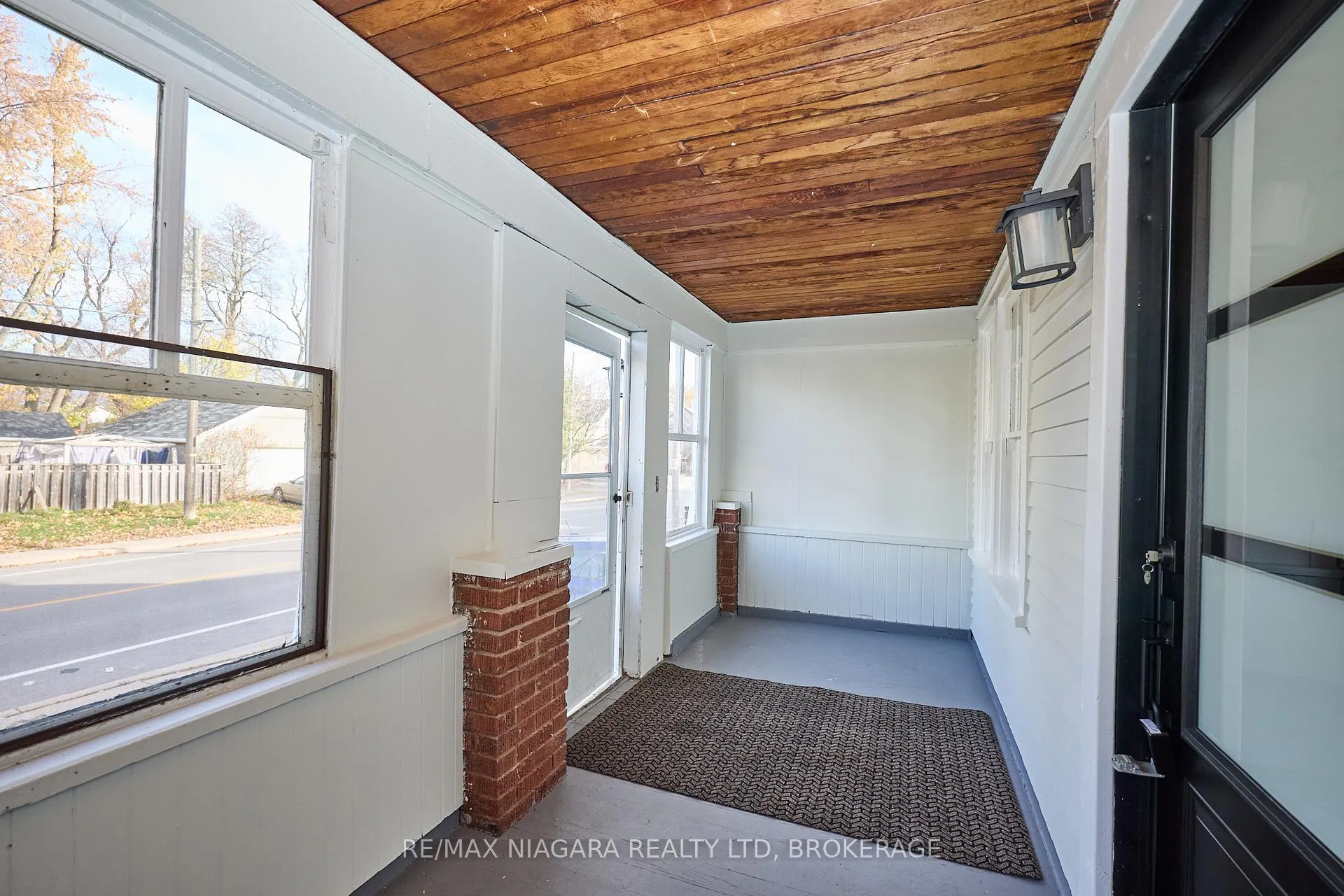 Photo 4 of 5006 Morrison Street, Niagara Falls, Cherrywood — HOMEH
