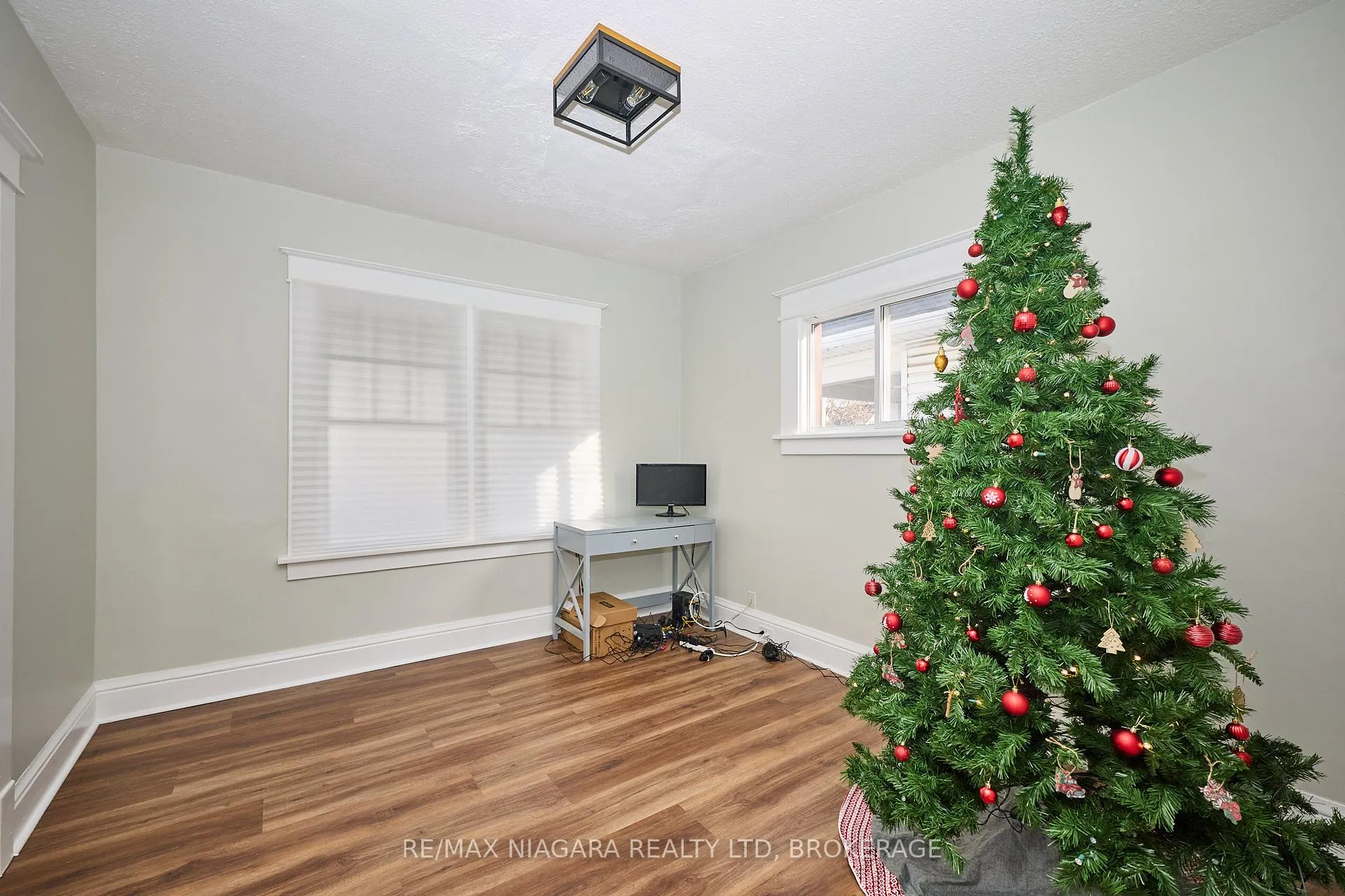 Photo 7 of 5006 Morrison Street, Niagara Falls, Cherrywood — HOMEH