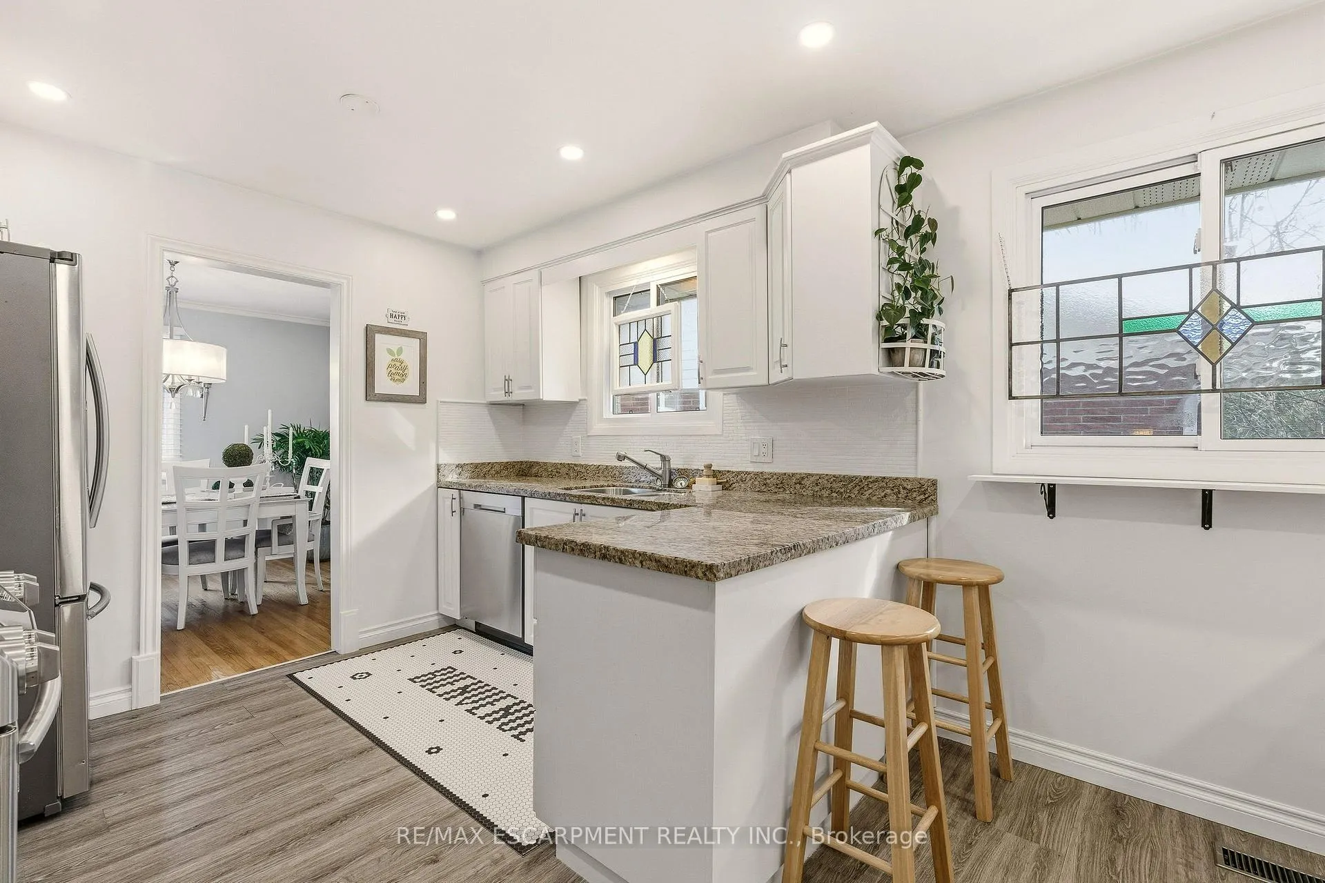 Photo 15 of 566 Lani Crescent, Burlington, Roseland — HOMEH