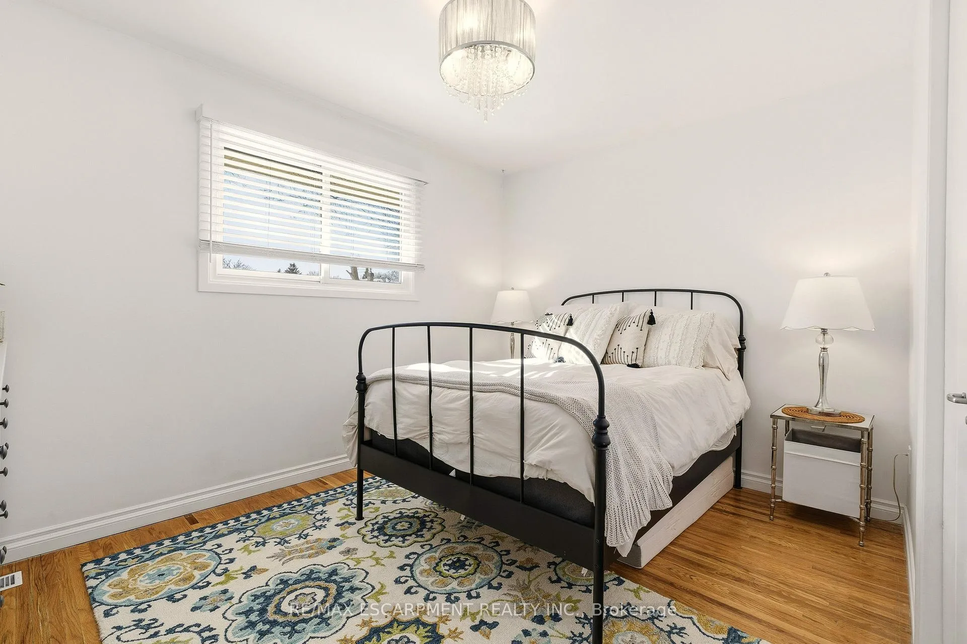 Photo 23 of 566 Lani Crescent, Burlington, Roseland — HOMEH