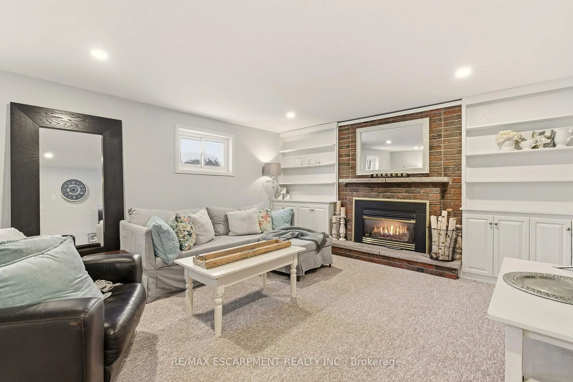 Photo 28 of 566 Lani Crescent, Burlington, Roseland — HOMEH