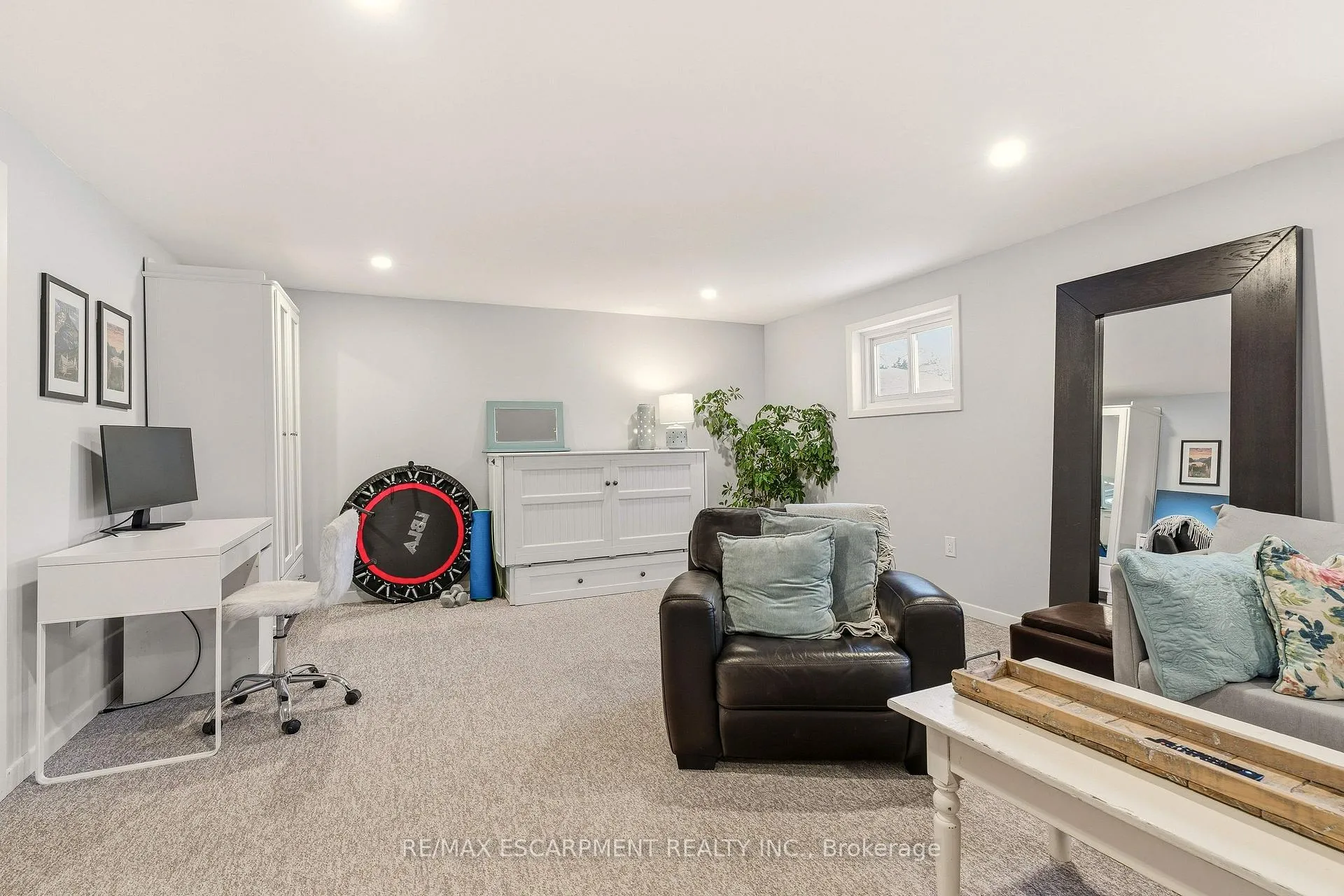 Photo 30 of 566 Lani Crescent, Burlington, Roseland — HOMEH