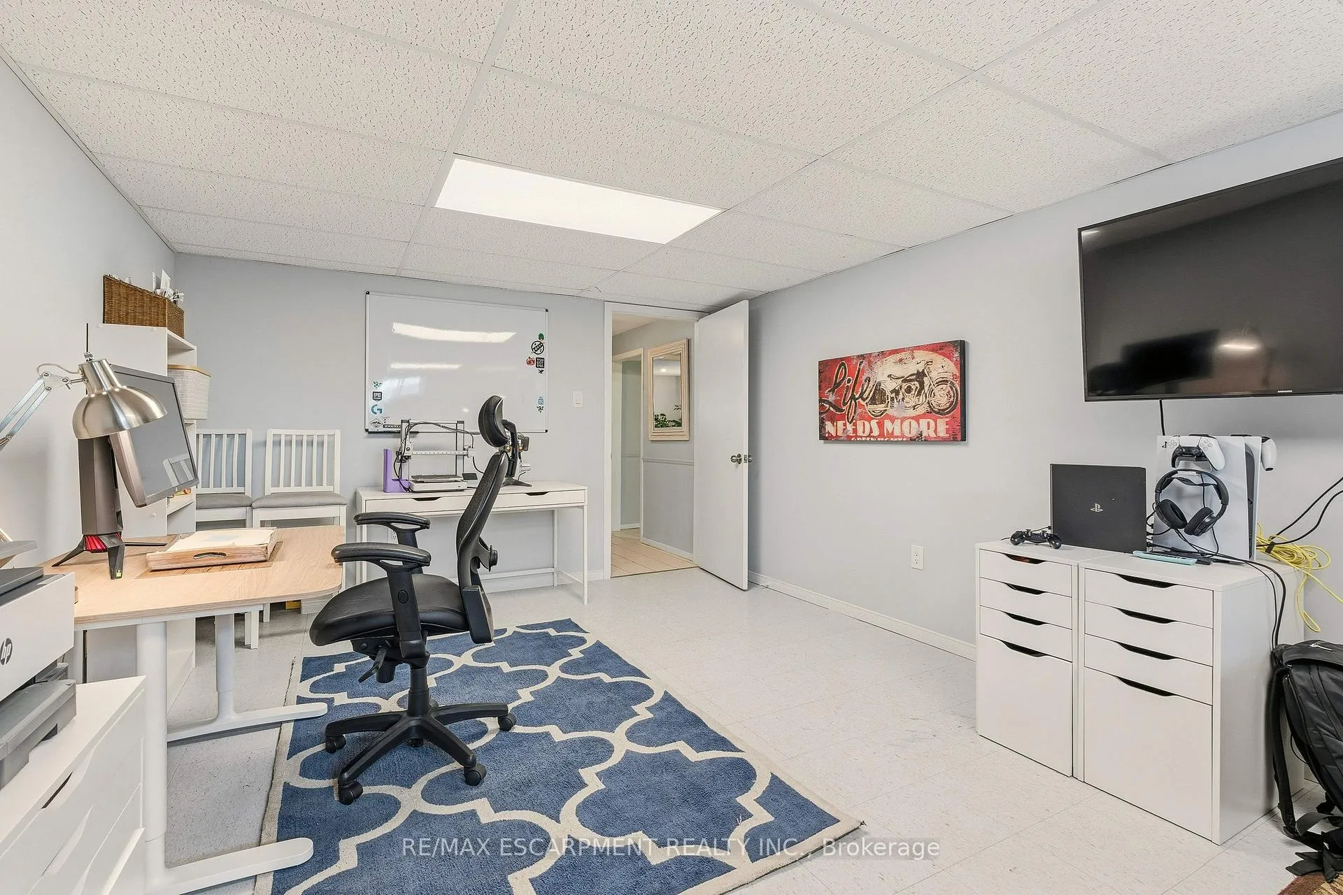 Photo 32 of 566 Lani Crescent, Burlington, Roseland — HOMEH