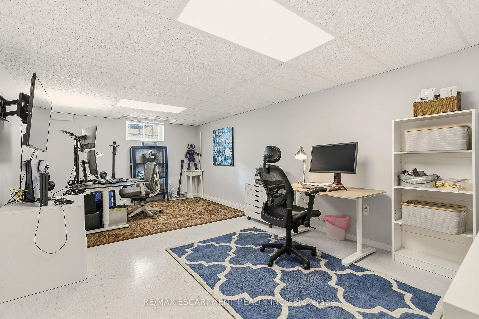 Photo 33 of 566 Lani Crescent, Burlington, Roseland — HOMEH