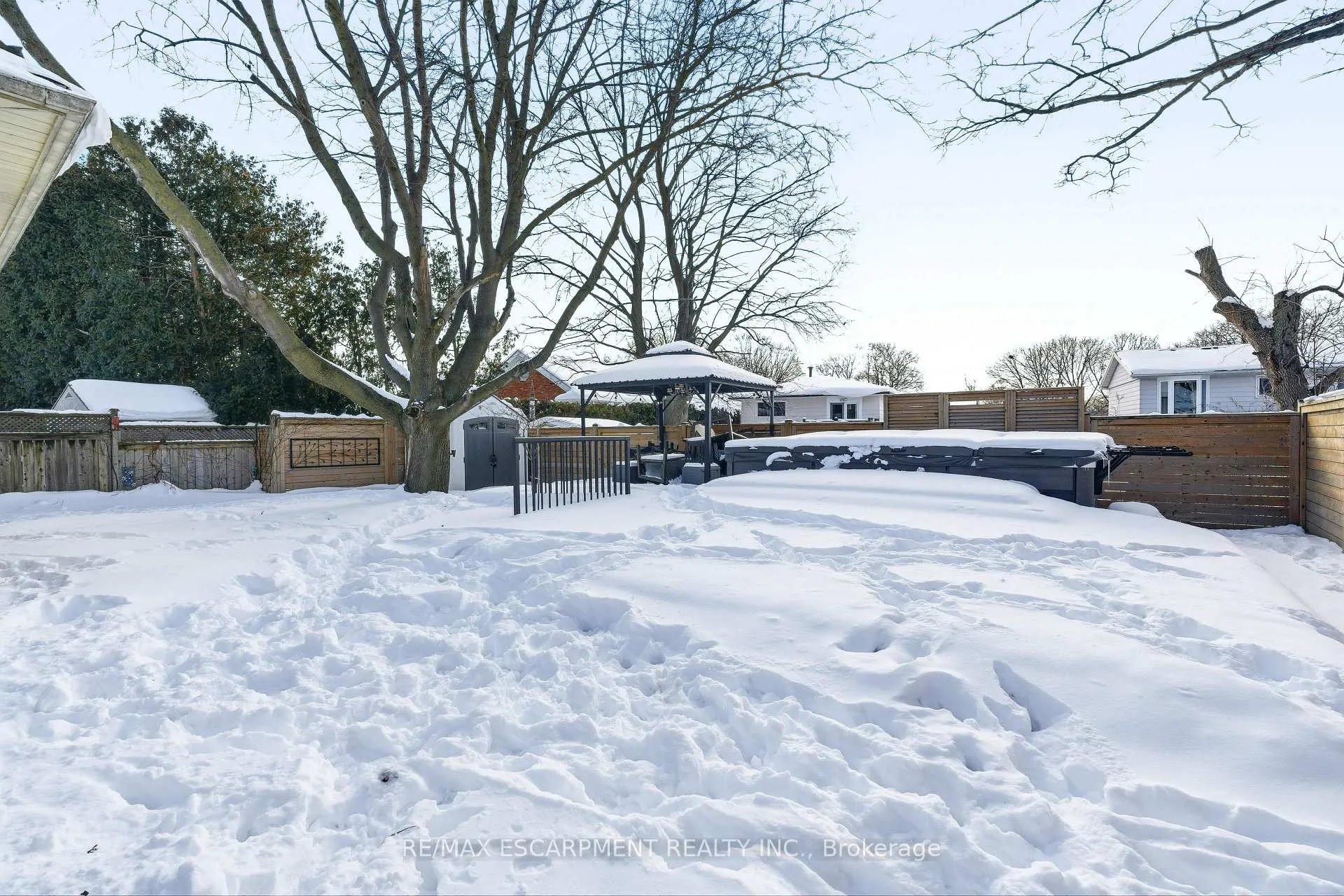 Photo 37 of 566 Lani Crescent, Burlington, Roseland — HOMEH