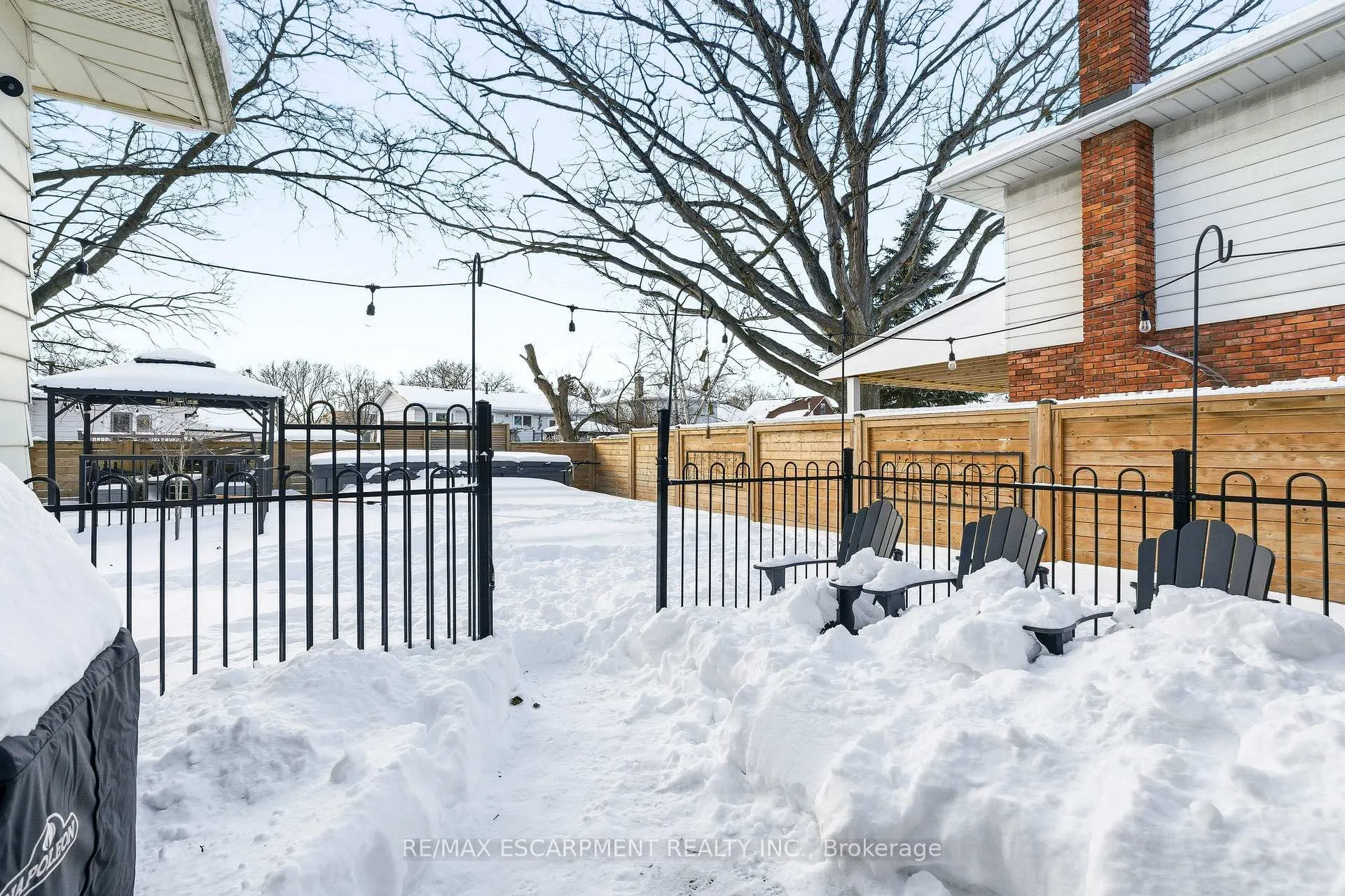 Photo 39 of 566 Lani Crescent, Burlington, Roseland — HOMEH