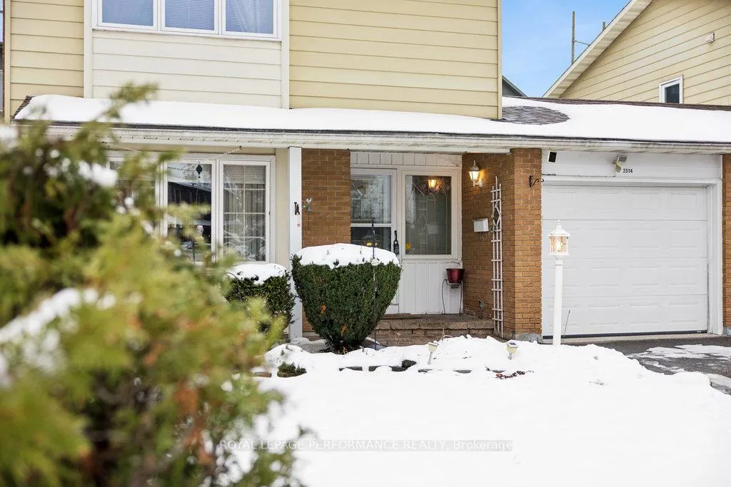 Photo 3 of 2314 Cotters Crescent, Ottawa, Windsor Park Village — HOMEH
