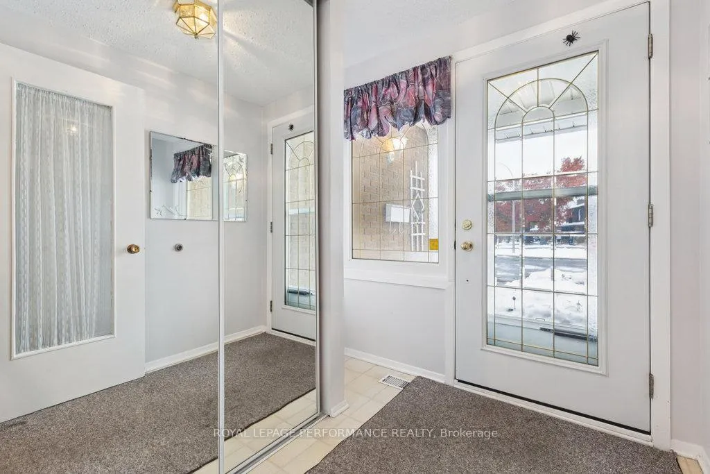 Photo 4 of 2314 Cotters Crescent, Ottawa, Windsor Park Village — HOMEH