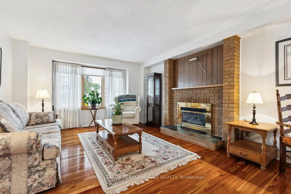 Photo 6 of 2314 Cotters Crescent, Ottawa, Windsor Park Village — HOMEH