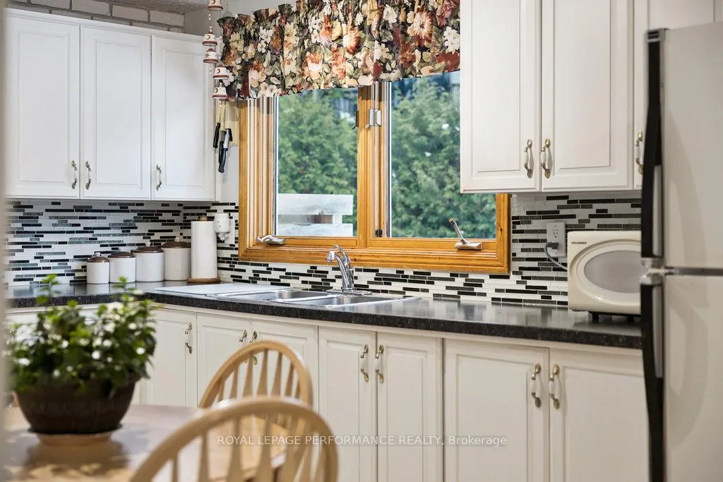 Photo 16 of 2314 Cotters Crescent, Ottawa, Windsor Park Village — HOMEH