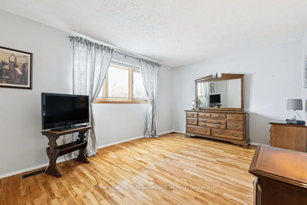 Photo 22 of 2314 Cotters Crescent, Ottawa, Windsor Park Village — HOMEH