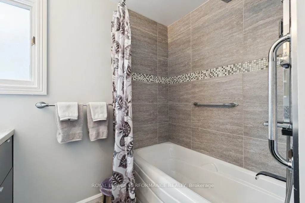 Photo 33 of 2314 Cotters Crescent, Ottawa, Windsor Park Village — HOMEH