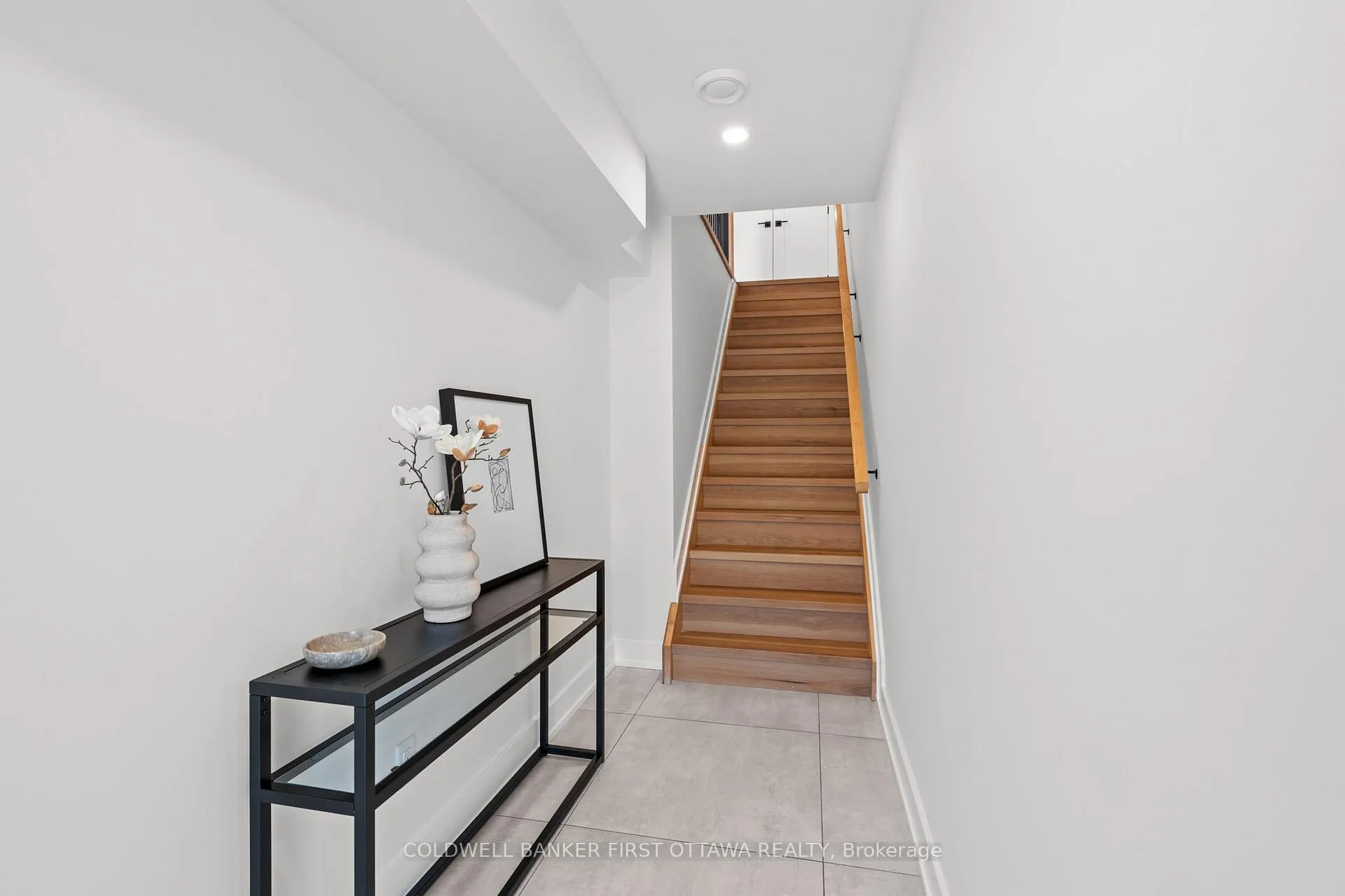 Photo 6 of Unit C, 238 Lebreton Street, Ottawa, West Centre Town — HOMEH