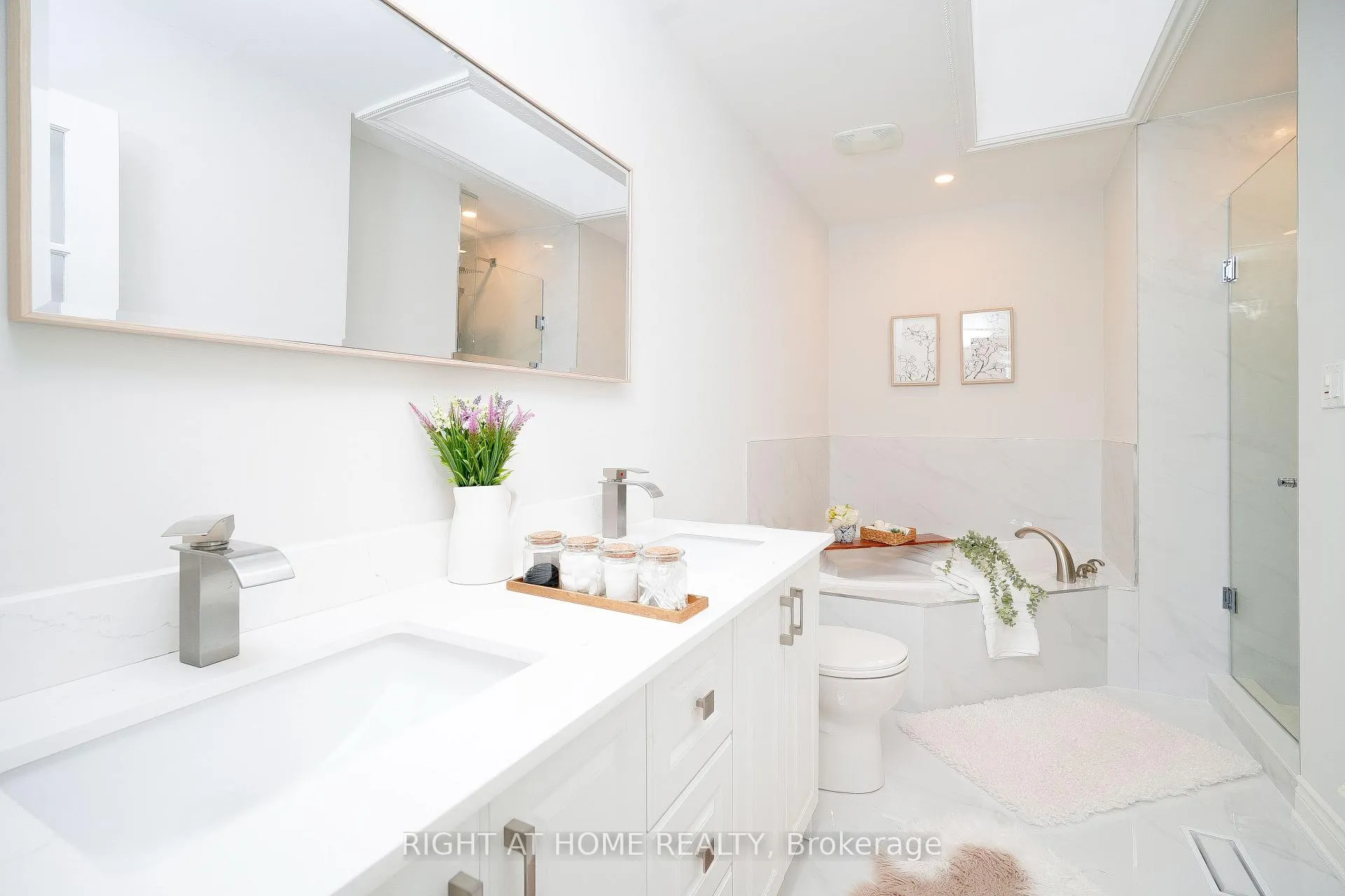 Photo 15 of 75 Bonny Meadows Drive, Aurora, Aurora Highlands — HOMEH
