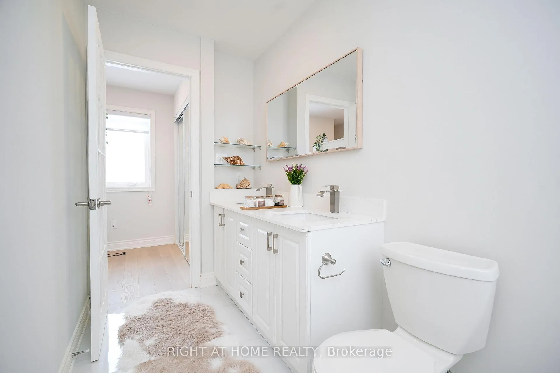 Photo 17 of 75 Bonny Meadows Drive, Aurora, Aurora Highlands — HOMEH
