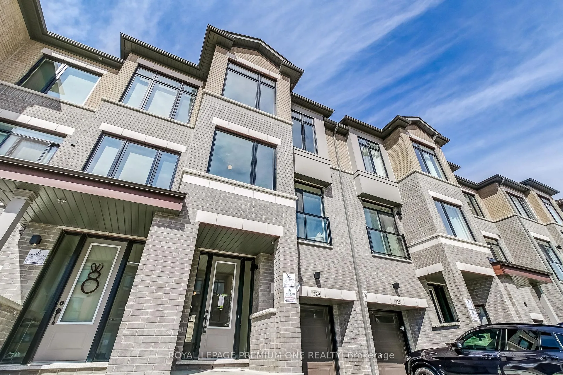 Photo 3 of 229 Tennant Circle, Vaughan, Vellore Village — HOMEH