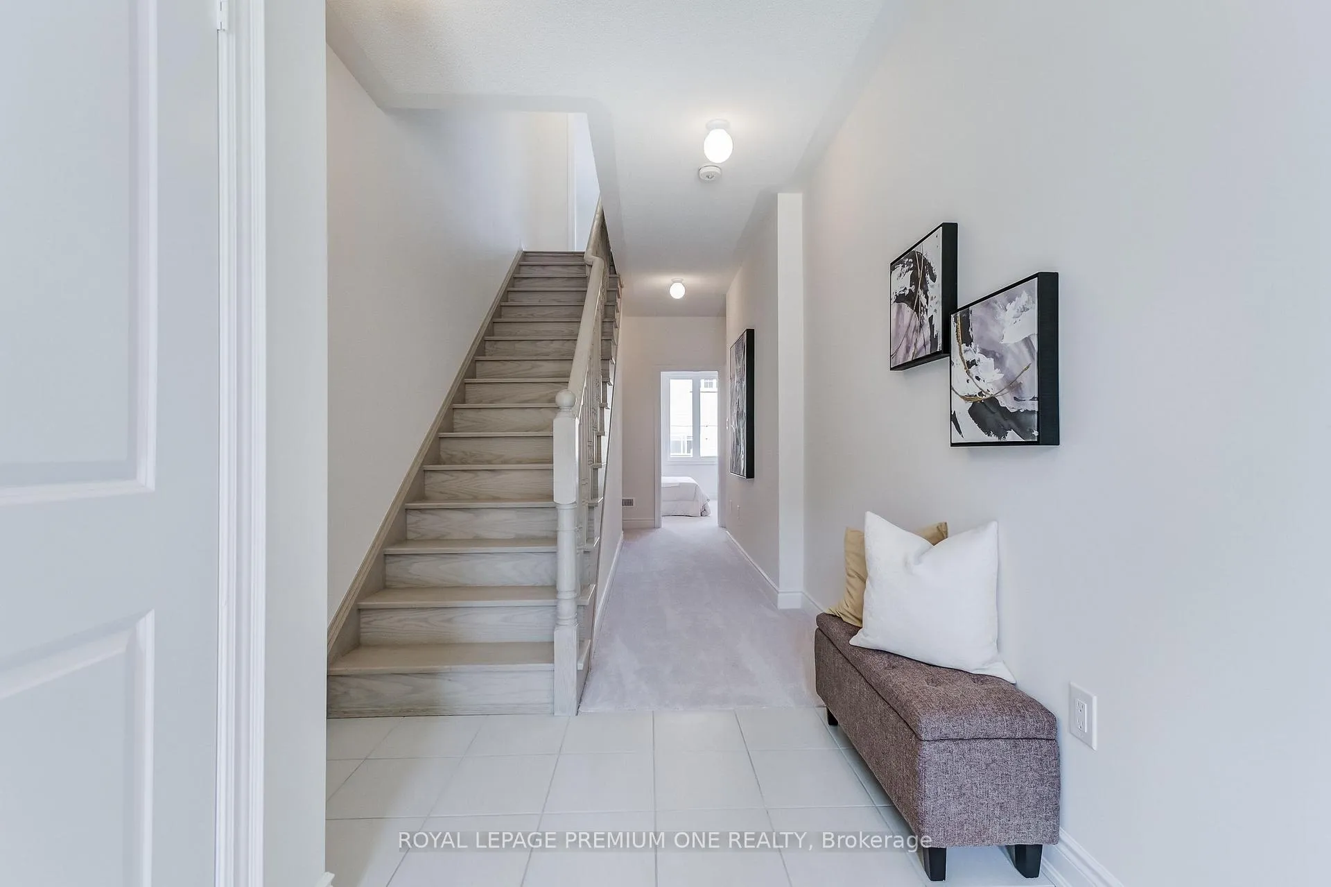 Photo 6 of 229 Tennant Circle, Vaughan, Vellore Village — HOMEH