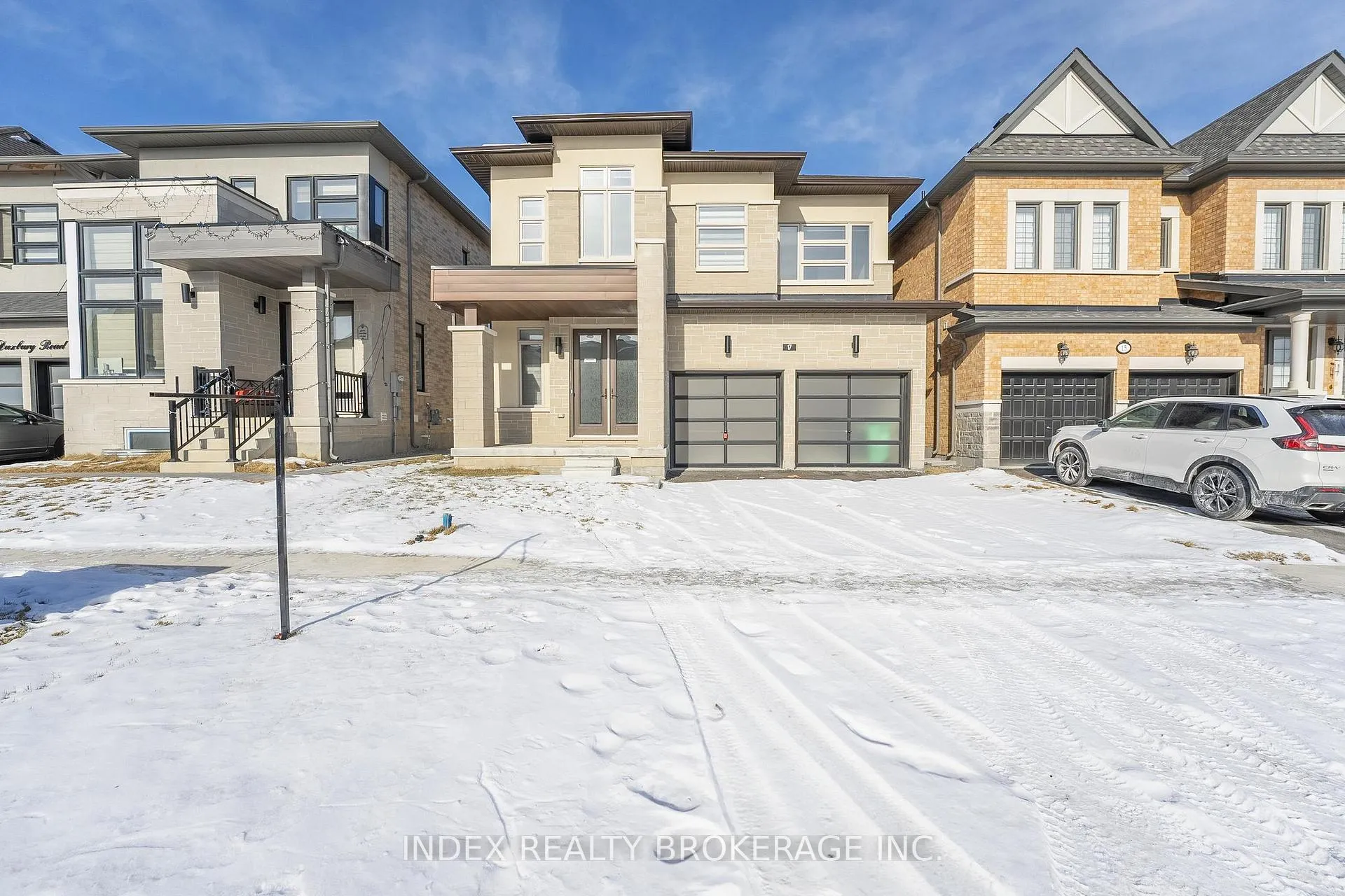 Photo 2 of 17 Duxbury Road, Brampton, Sandringham-Wellington North — HOMEH
