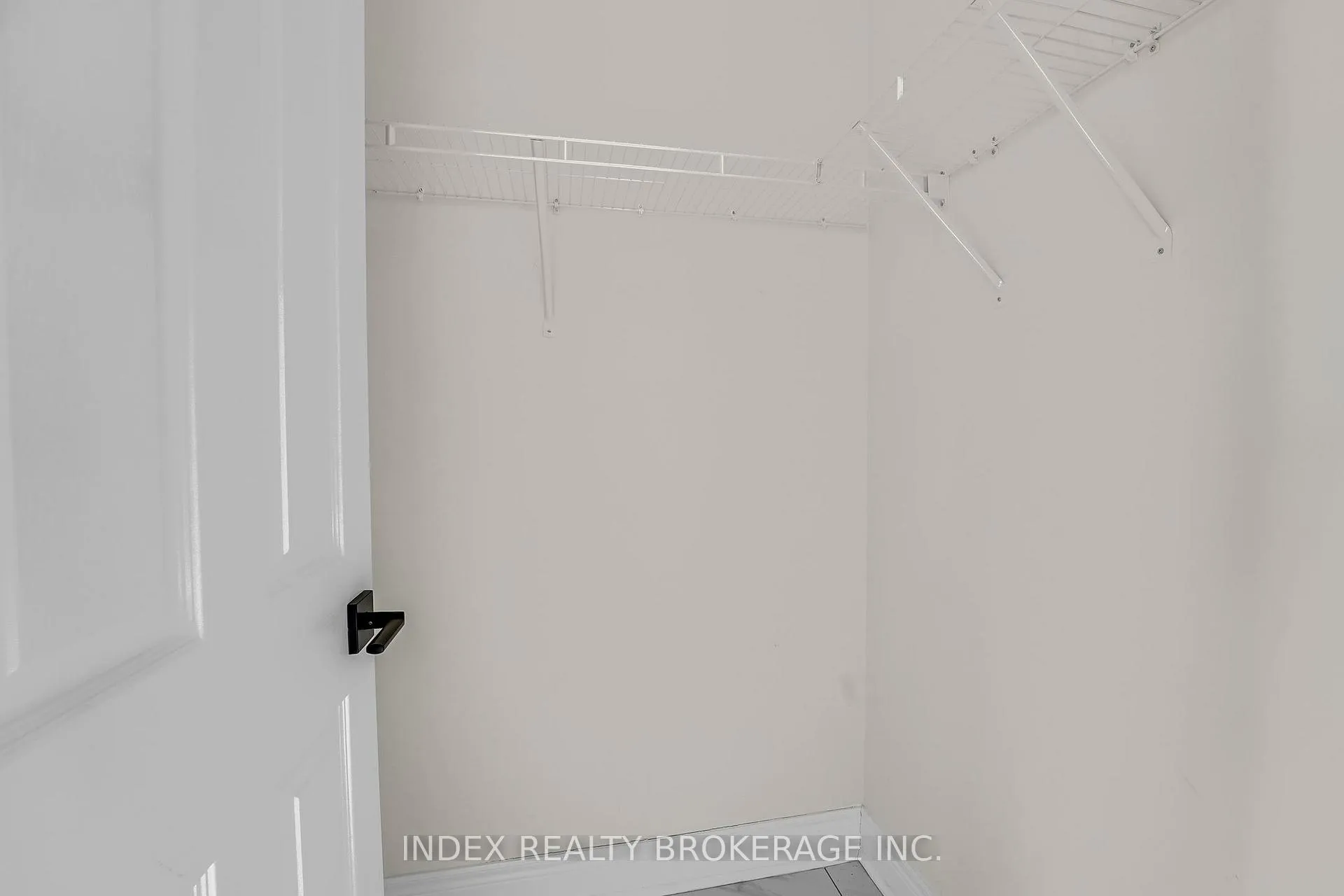 Photo 5 of 17 Duxbury Road, Brampton, Sandringham-Wellington North — HOMEH