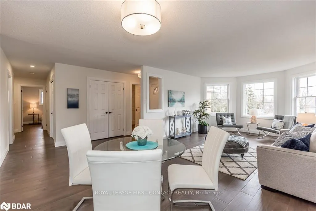 Photo 4 of 3 Chestnut Court, Barrie, Cundles East — HOMEH