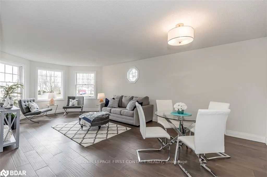 Photo 6 of 3 Chestnut Court, Barrie, Cundles East — HOMEH