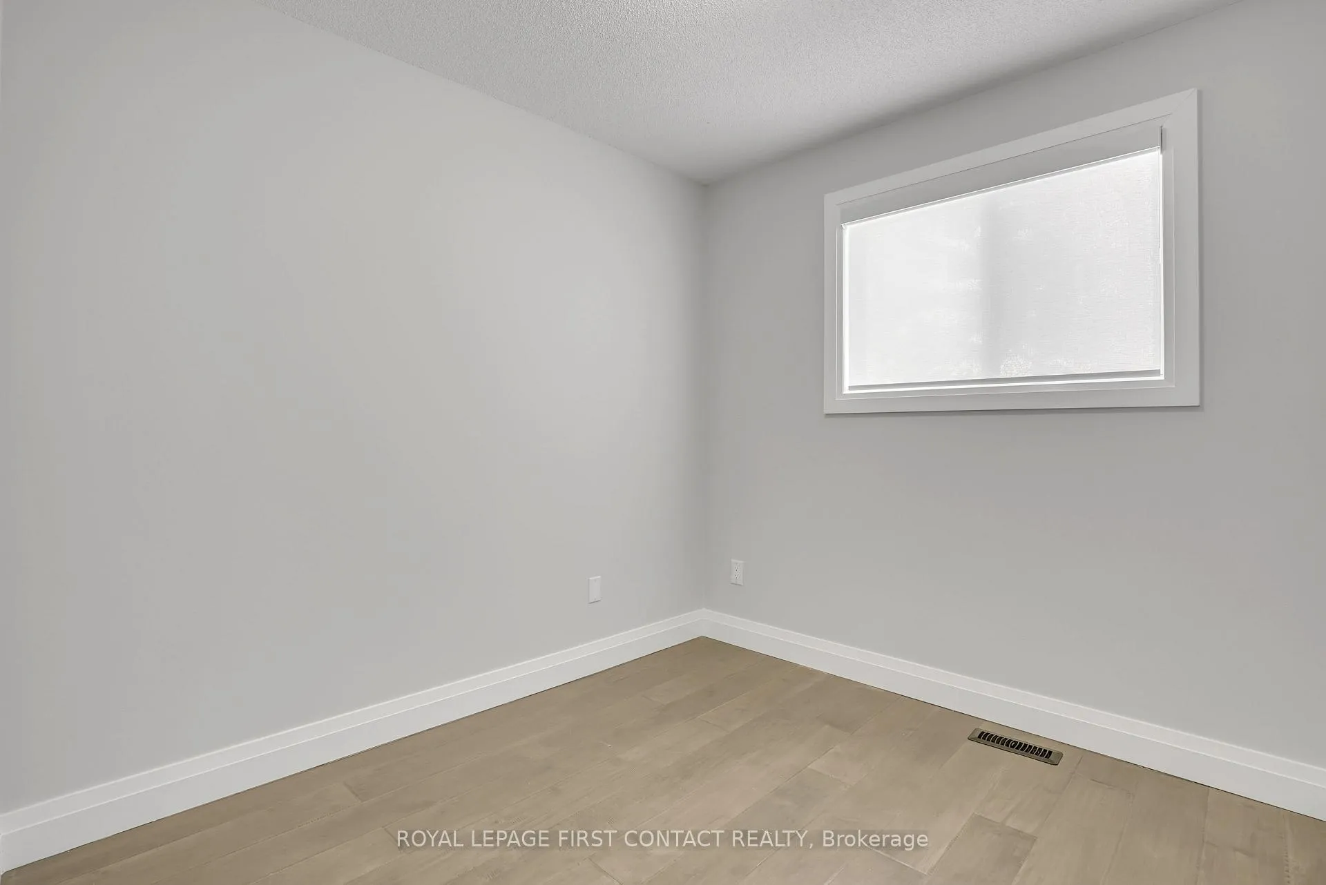 Photo 22 of 3 Chestnut Court, Barrie, Cundles East — HOMEH