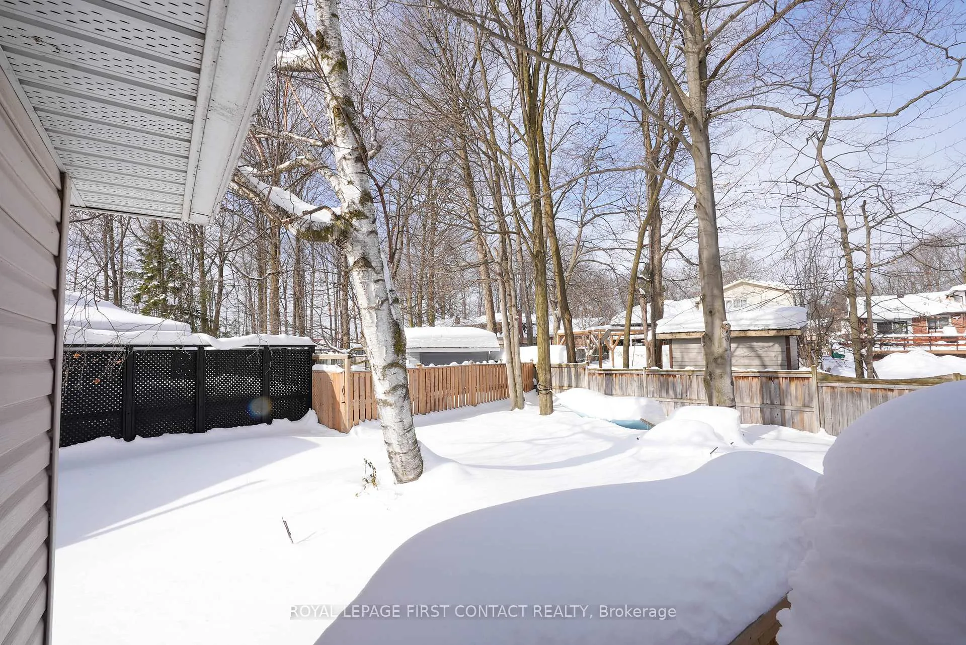 Photo 40 of 3 Chestnut Court, Barrie, Cundles East — HOMEH