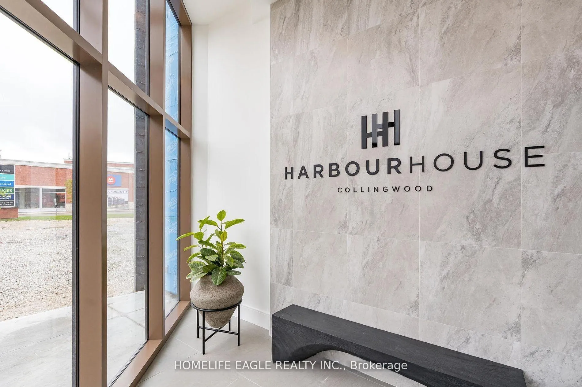 Photo 4 of Unit 513, 31 Huron Street, Collingwood — HOMEH