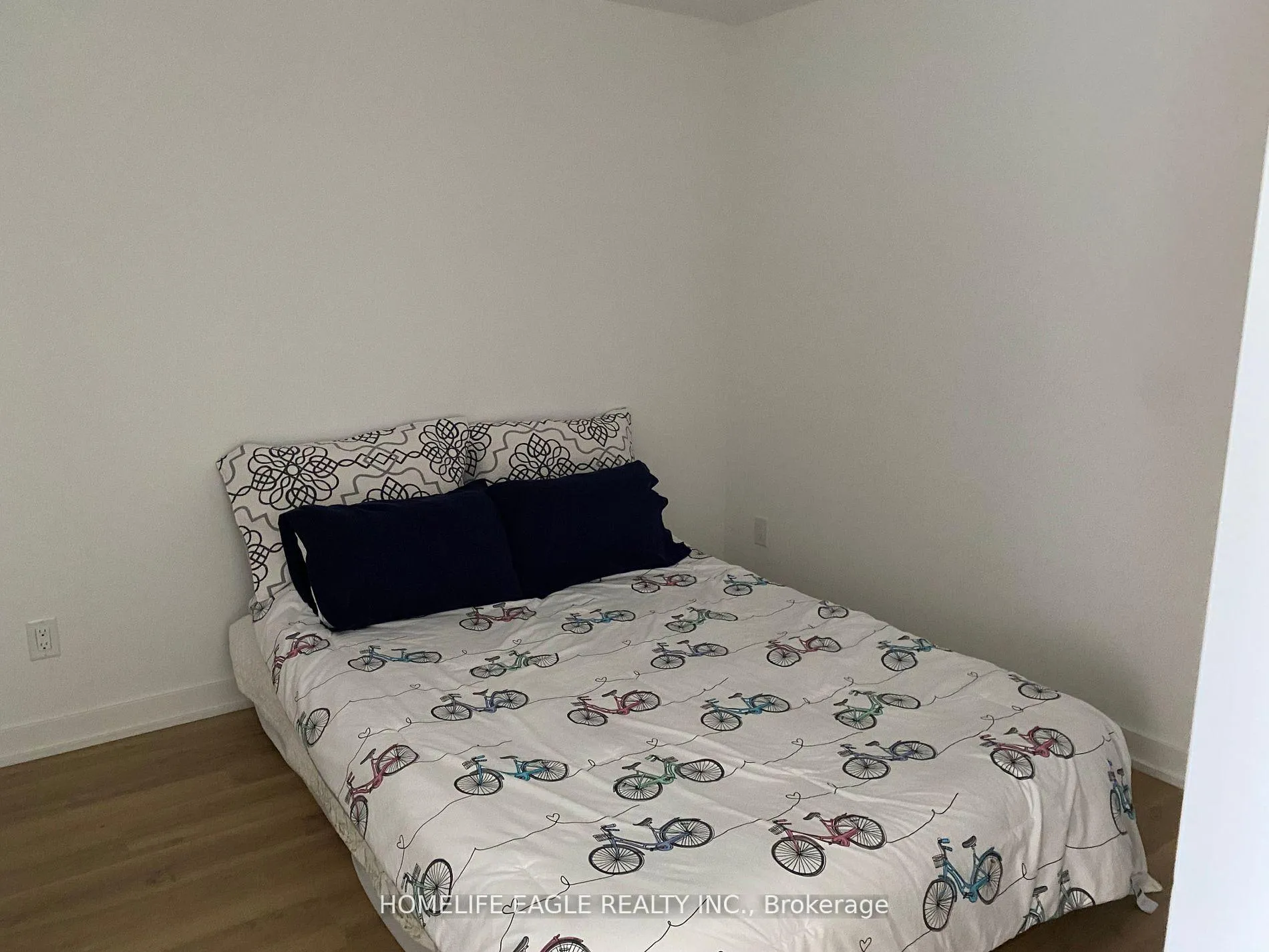 Photo 21 of Unit 513, 31 Huron Street, Collingwood — HOMEH