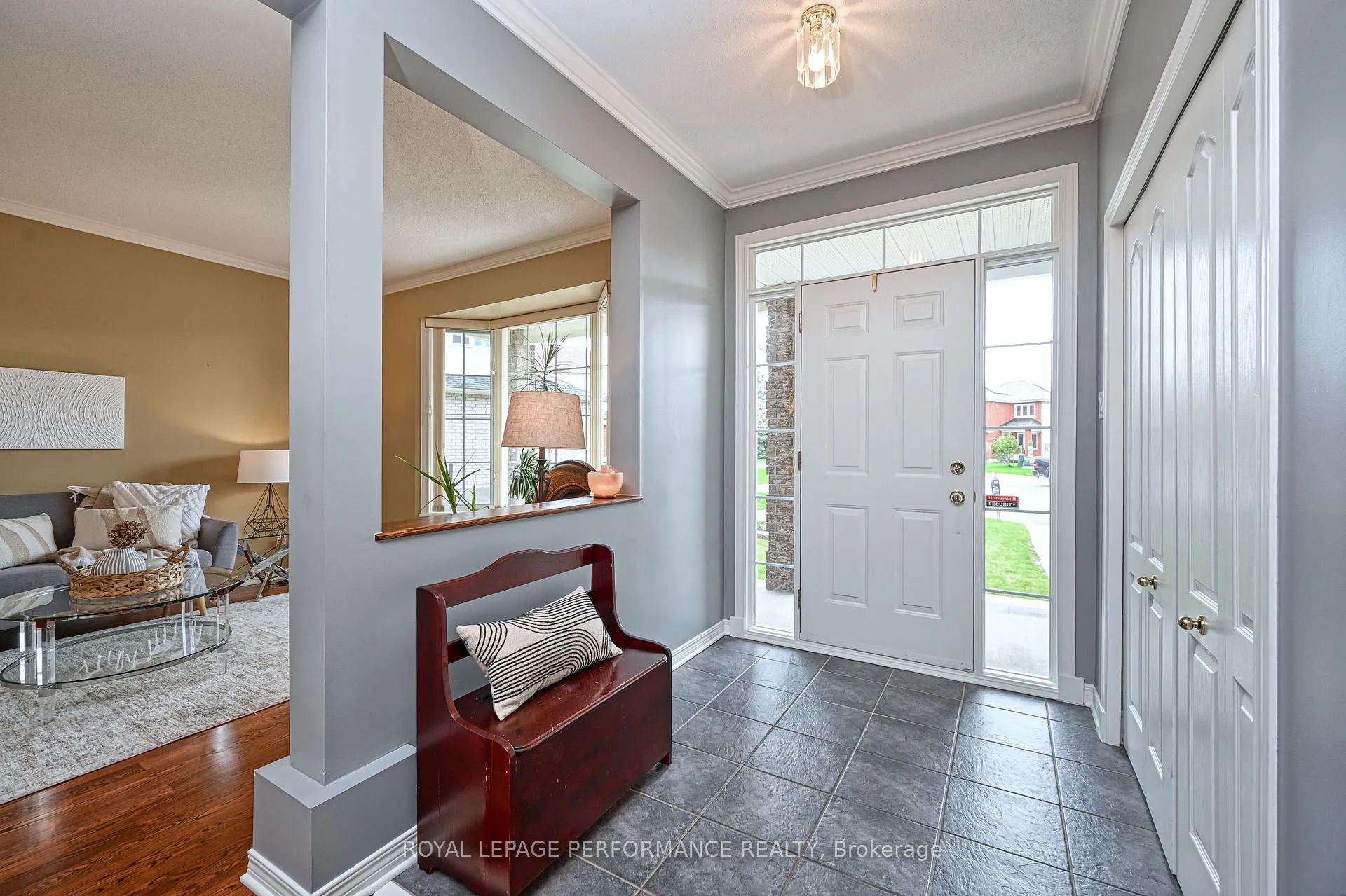 Photo 3 of 4191 Wolfe Point Way, Ottawa, Riverside South/Gloucester Glen — HOMEH