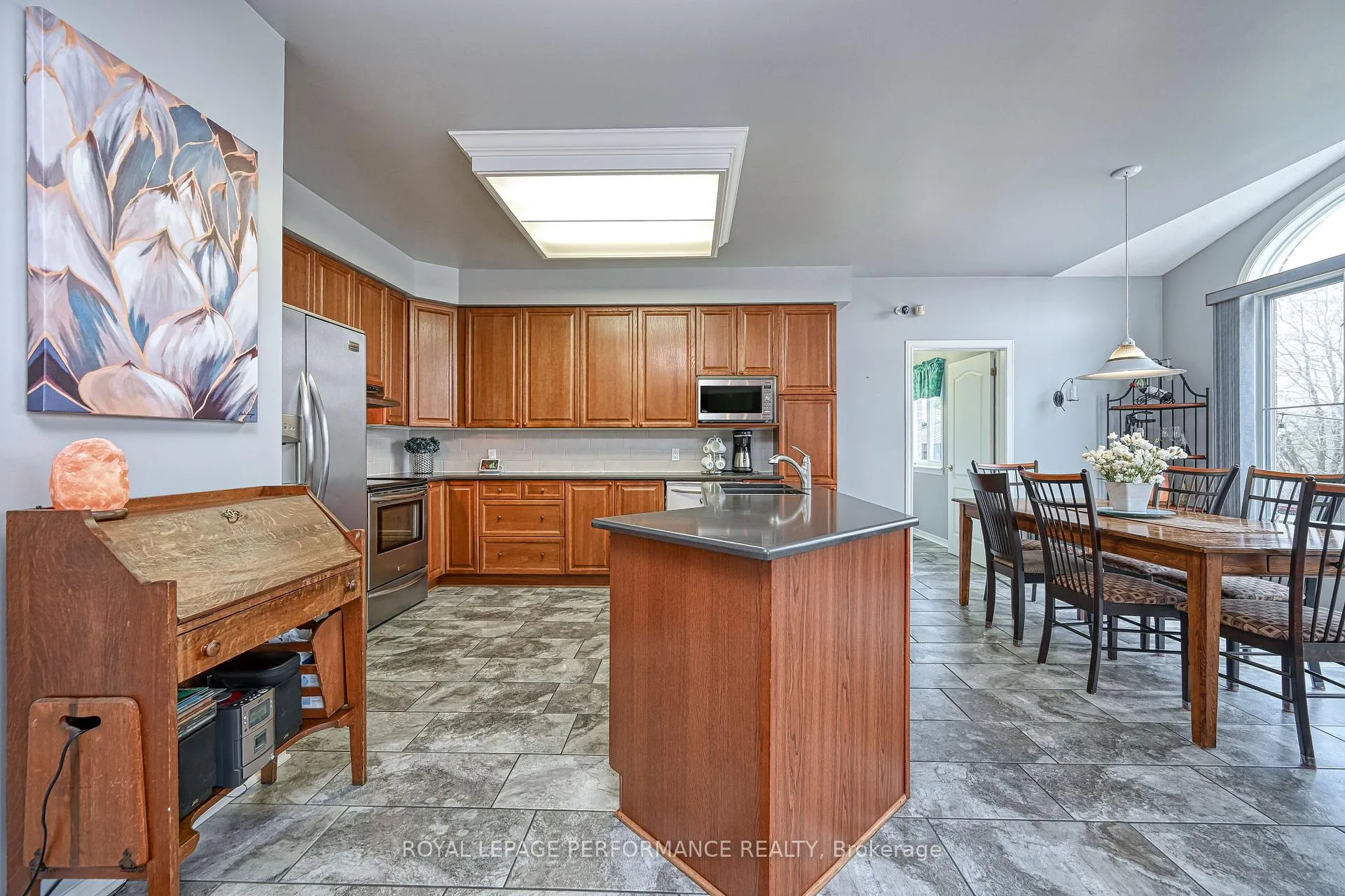 Photo 15 of 4191 Wolfe Point Way, Ottawa, Riverside South/Gloucester Glen — HOMEH