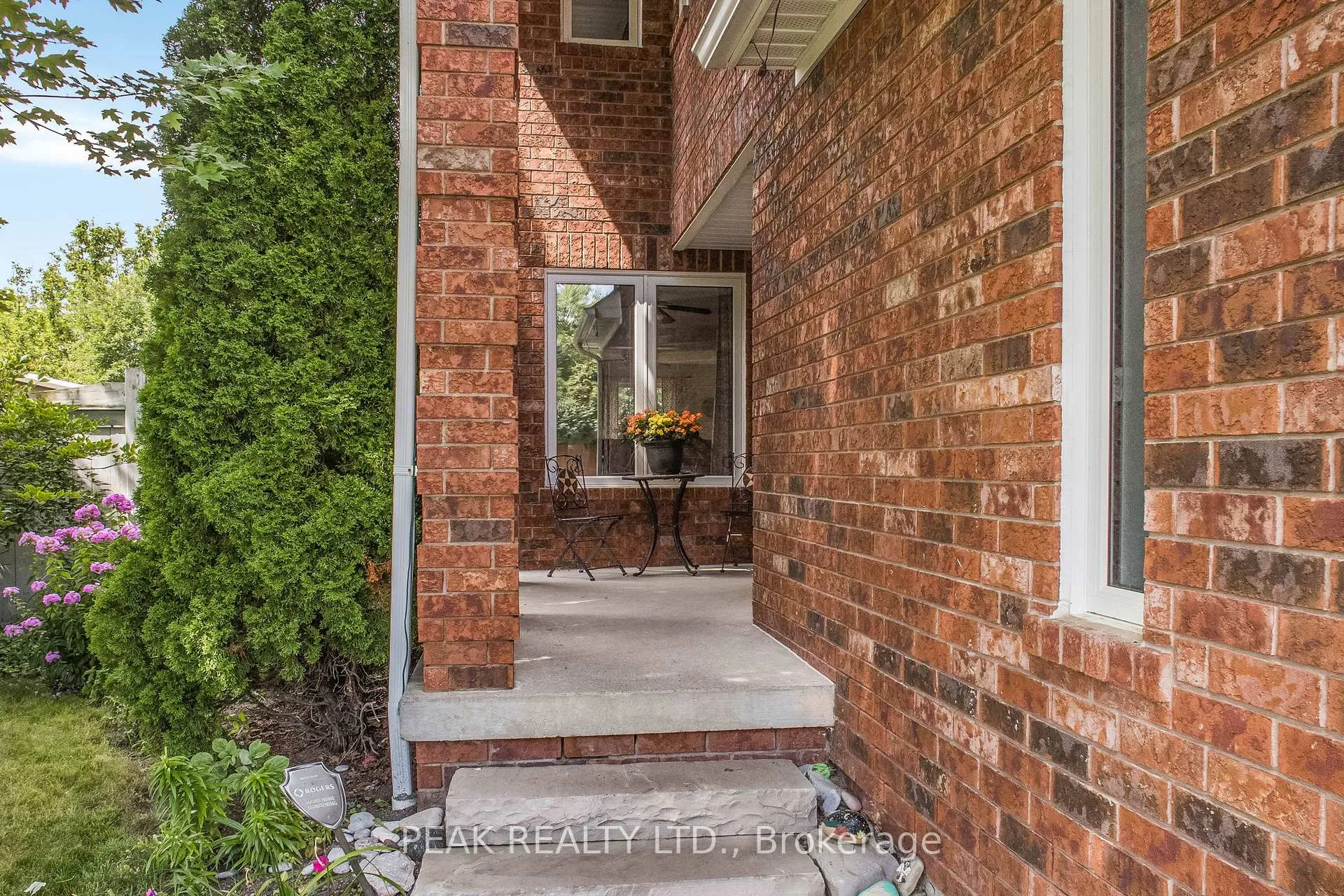 Photo 5 of 2 Bakerville Street, Whitby, Rolling Acres — HOMEH