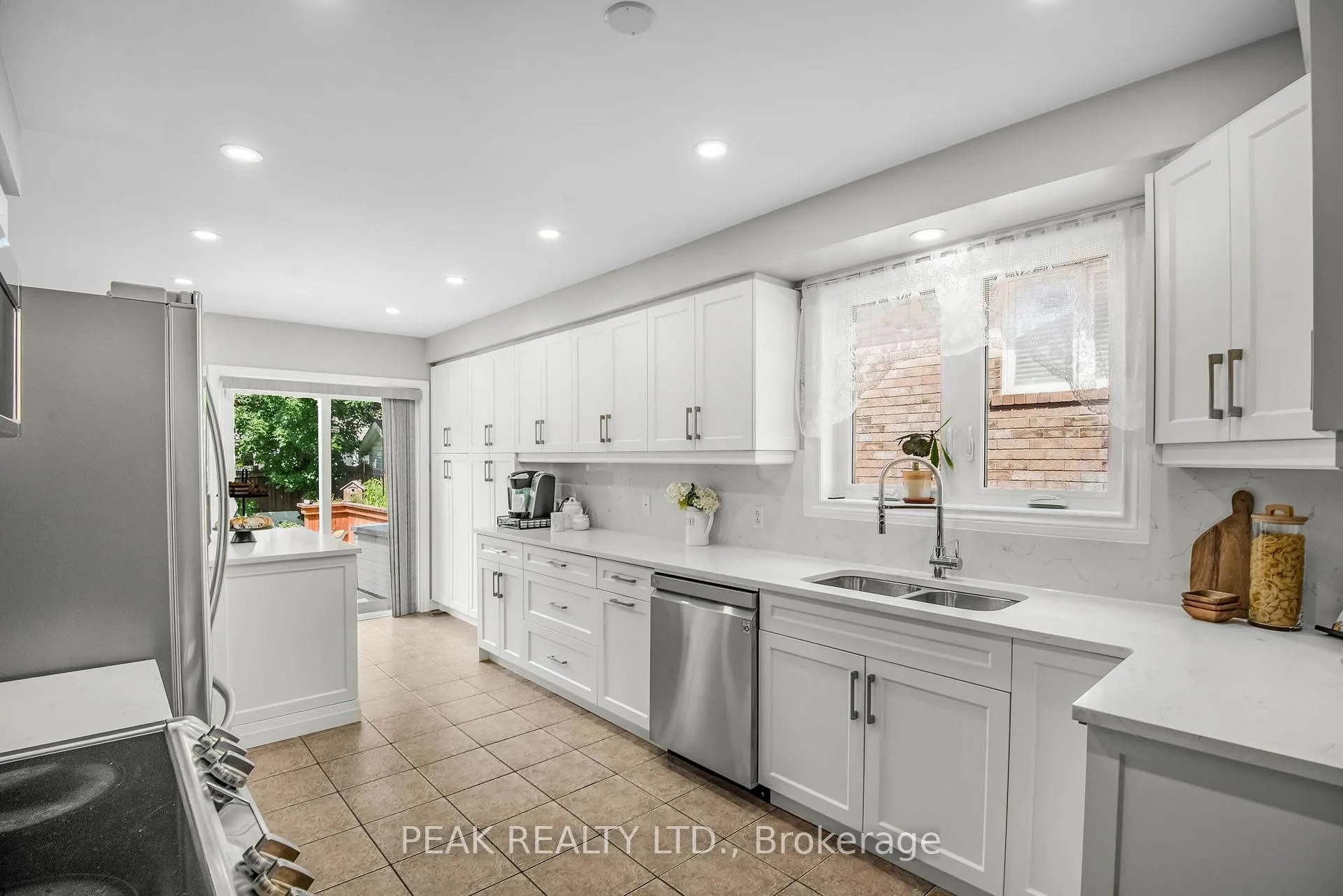 Photo 17 of 2 Bakerville Street, Whitby, Rolling Acres — HOMEH