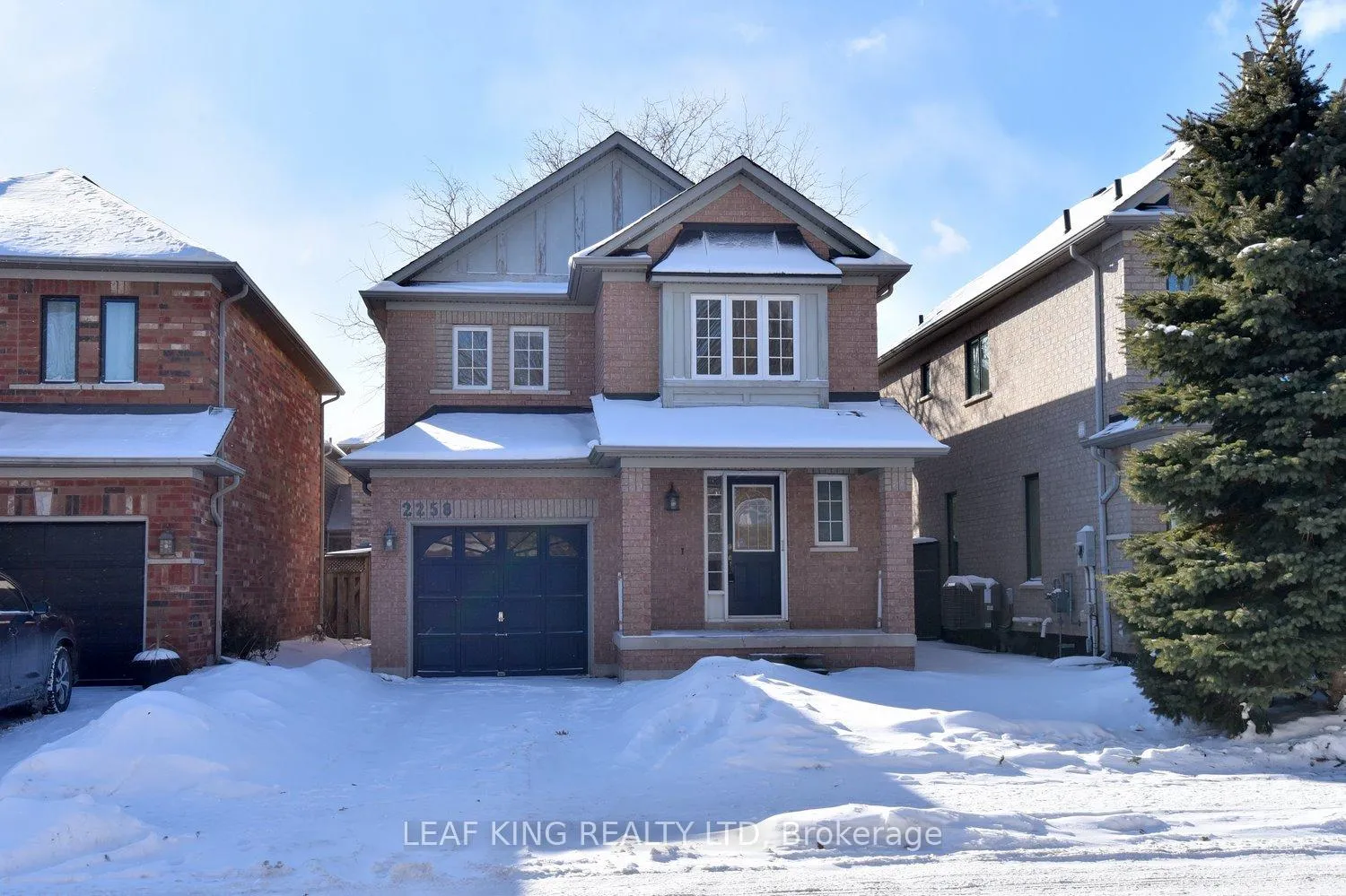 Photo 2 of 2258 Empire Crescent, Burlington, Orchard — HOMEH